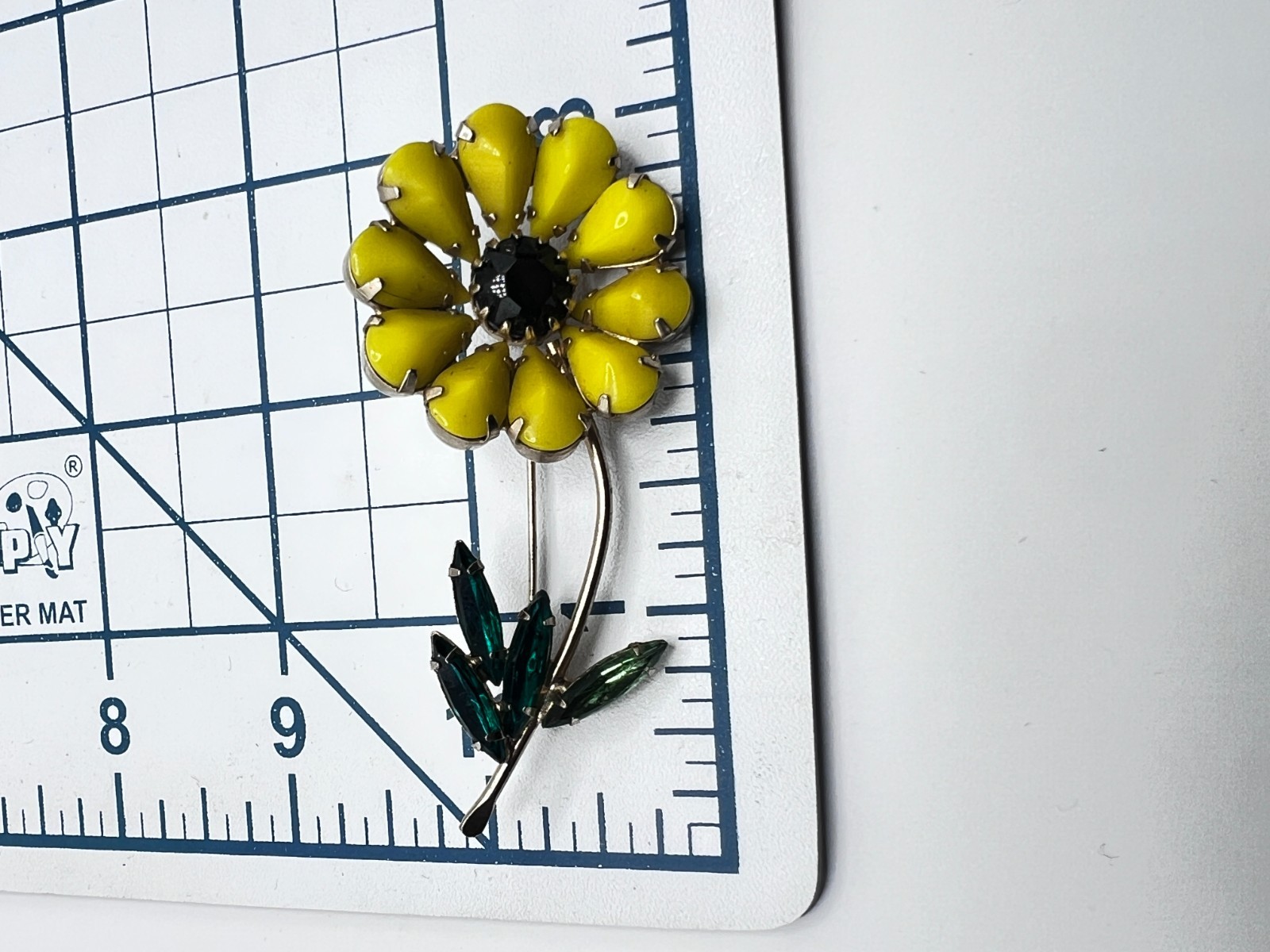 VTG WEISS unsigned Yellow Flower Green Black Rhinestones Gold tone Brooch Pin