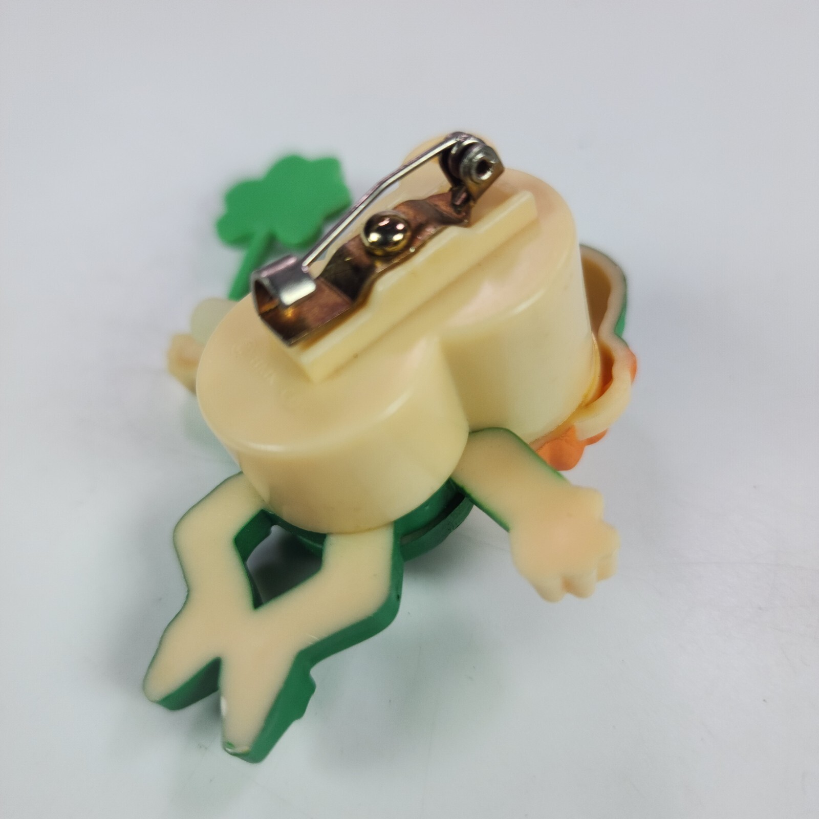 Vintage Hallmark Leprechaun & Shamrock Wind up, Moveable Brooch Pin Works