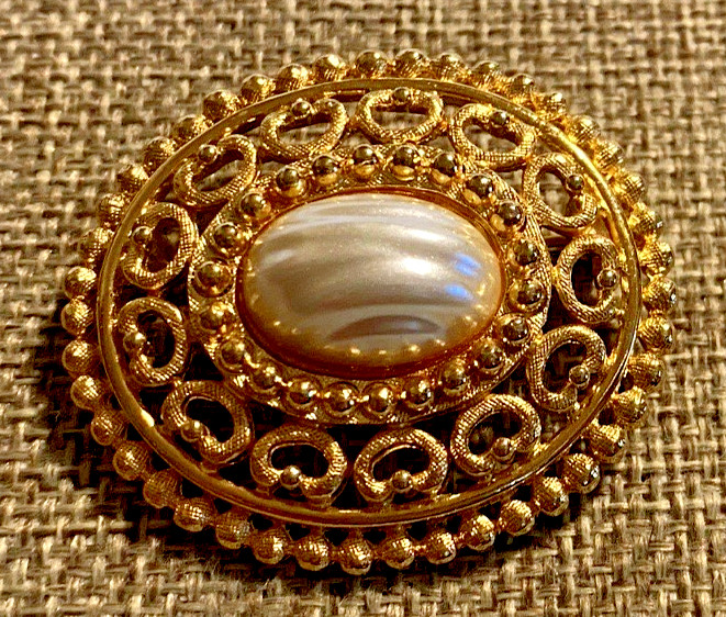 Vintage Brooch Pin Lot of 4 Gold Tone Swirl, Ribbon, Faux Pearl, Oval Teardrop
