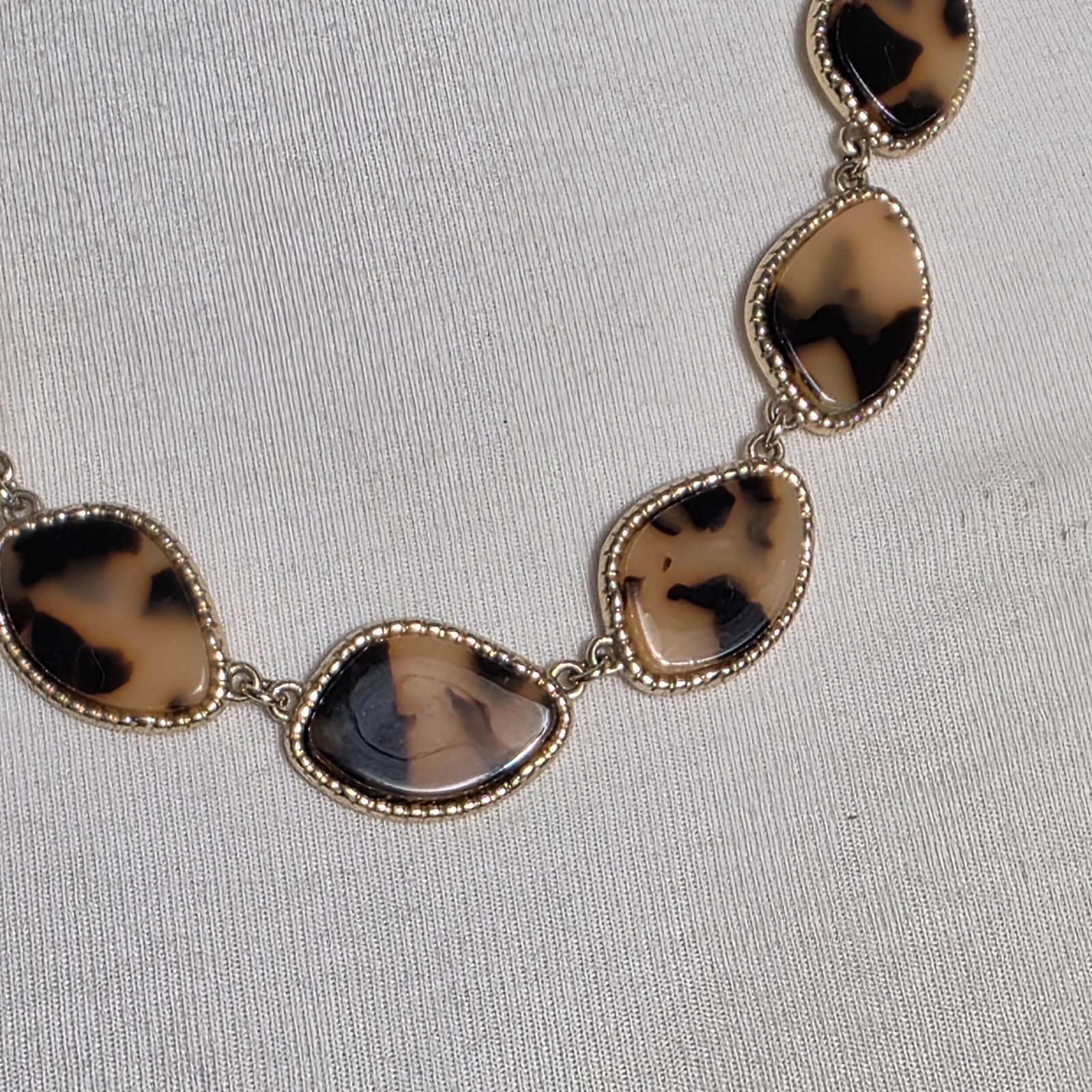 Sugarfix by BaubleBar Tortoise Shell Pattern Necklace Gold Tone With Resin Stone