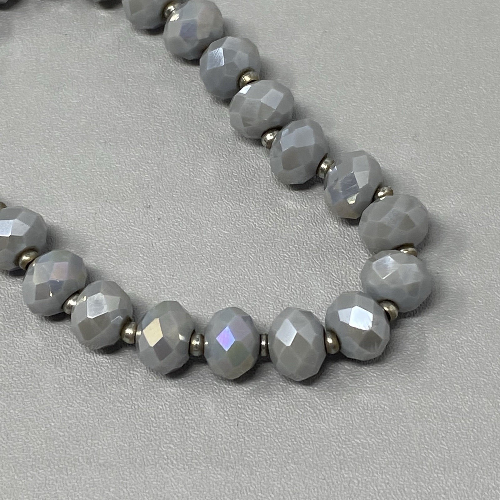 Gray Glass Beaded Bracelet Fire Polished Faceted Iridescent Coated Stretch 6″