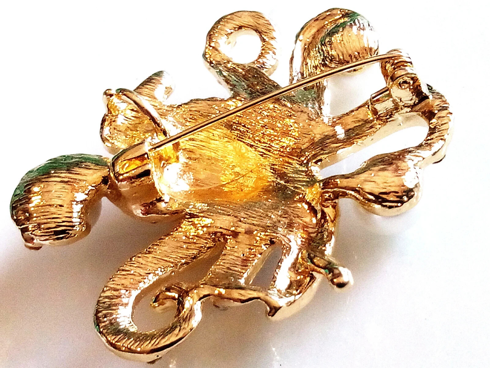 ENAMELED OCTOPUS BROOCH/PENDANT!White Enameled, Clear Crystals, Imitation Pearls