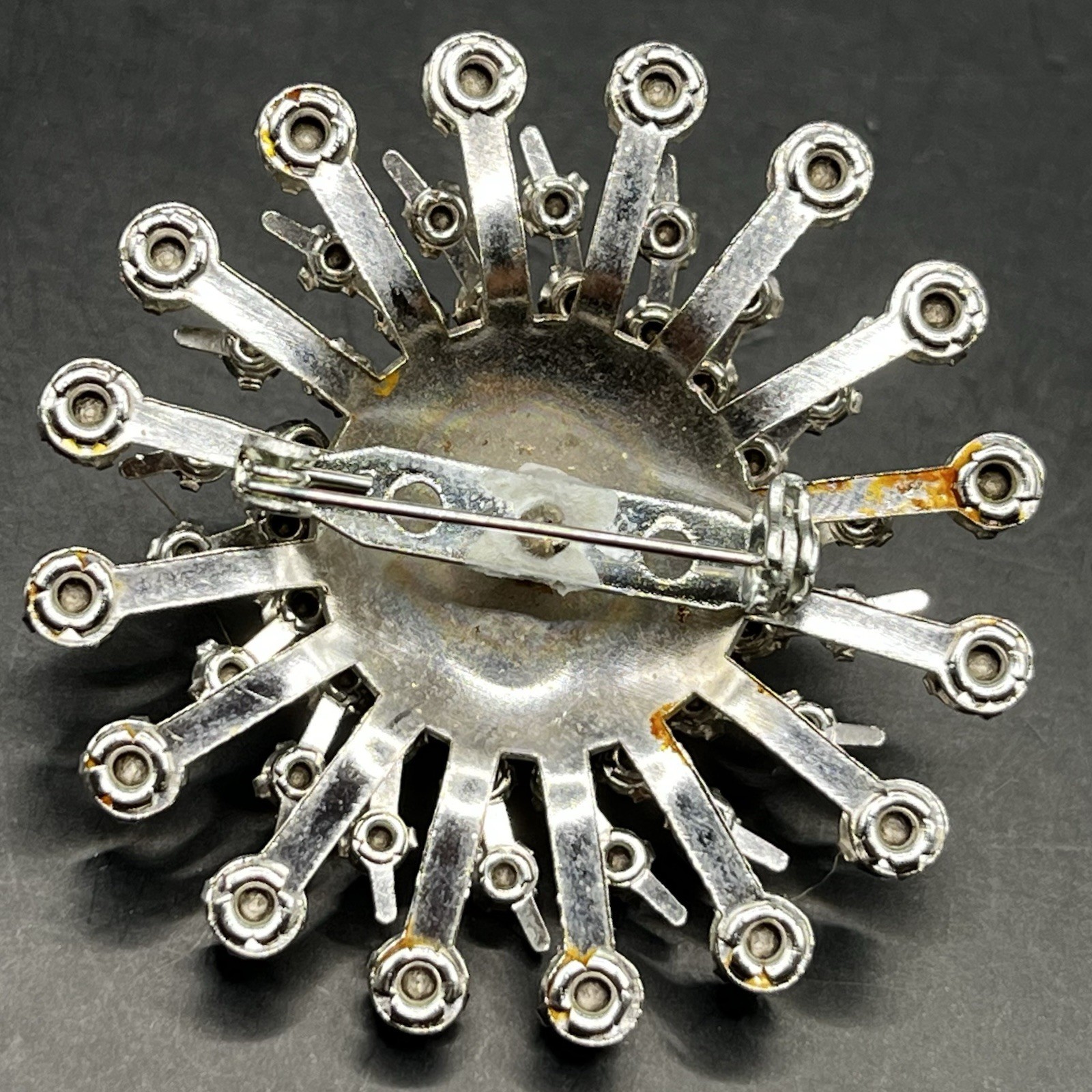Vtg 2 Pc Brooch Lot: Clear Rhinestone Flower Red Starburst Snowflake *See Notes