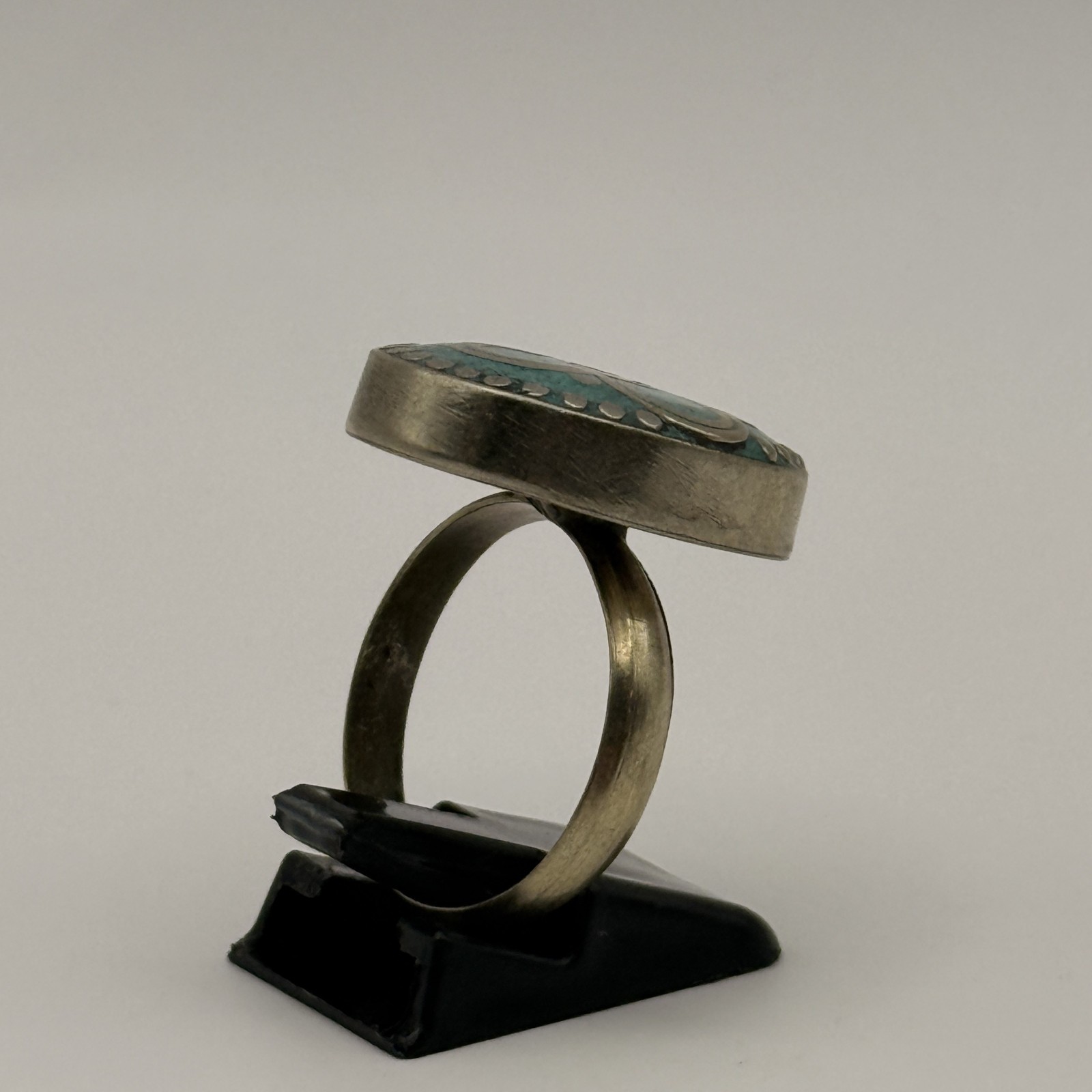 EXTREMELY RARE ANCIENT VICTORIAN RING MULTICOLOR STONE OLD ANTIQUE ARTIFACT