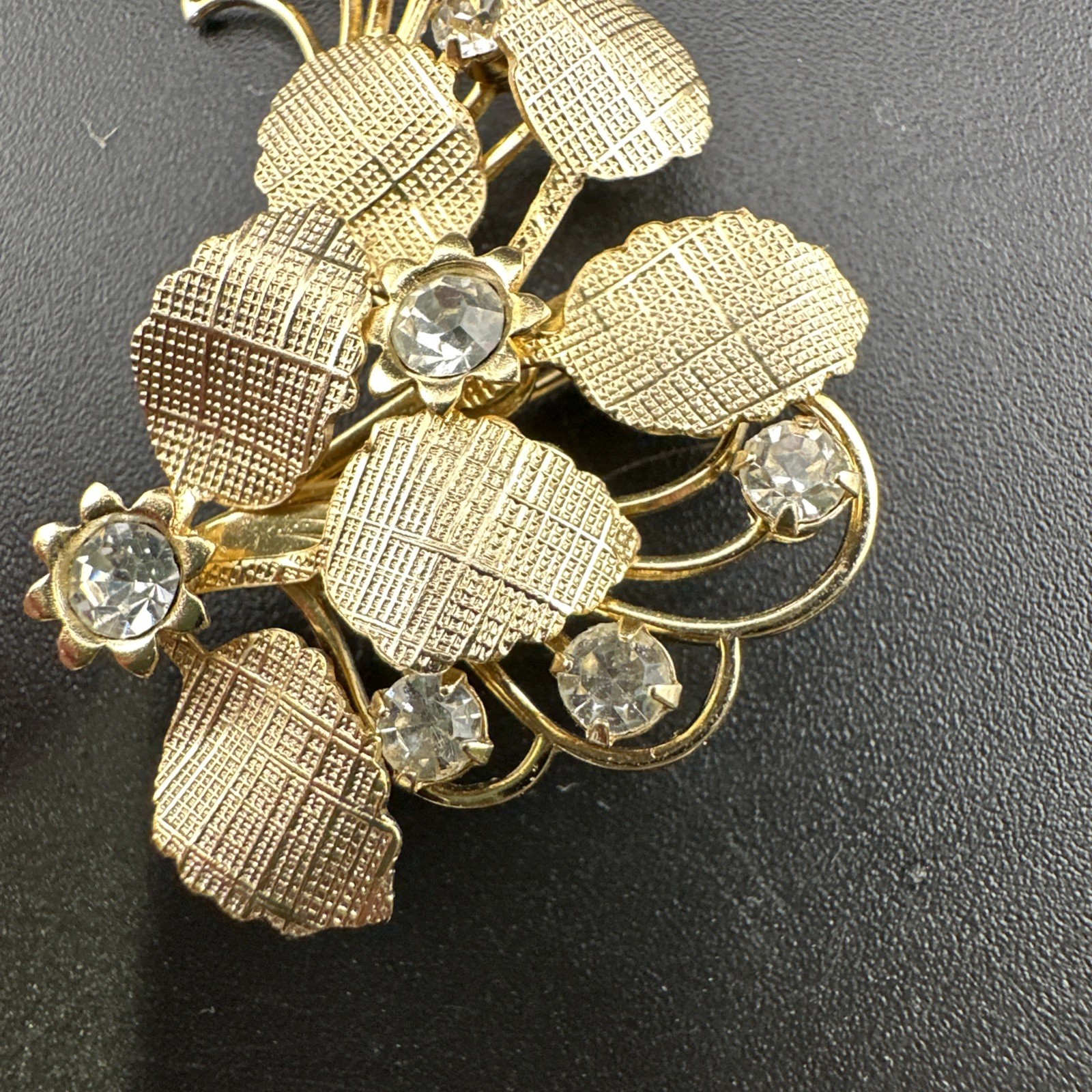 Very Pretty Vintage 1950s Rhinestone Flower Earrings And Brooch Set