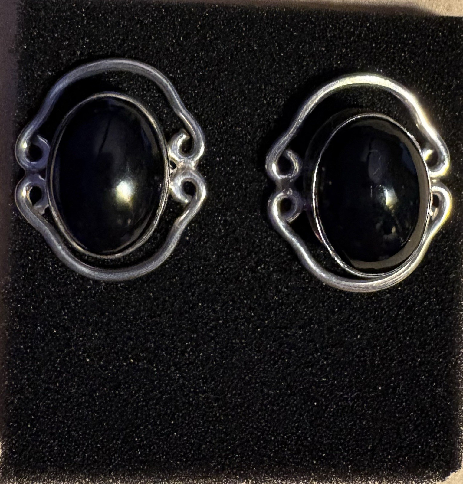 Vintage twisted strands of black coral with matching coral & silver earrings
