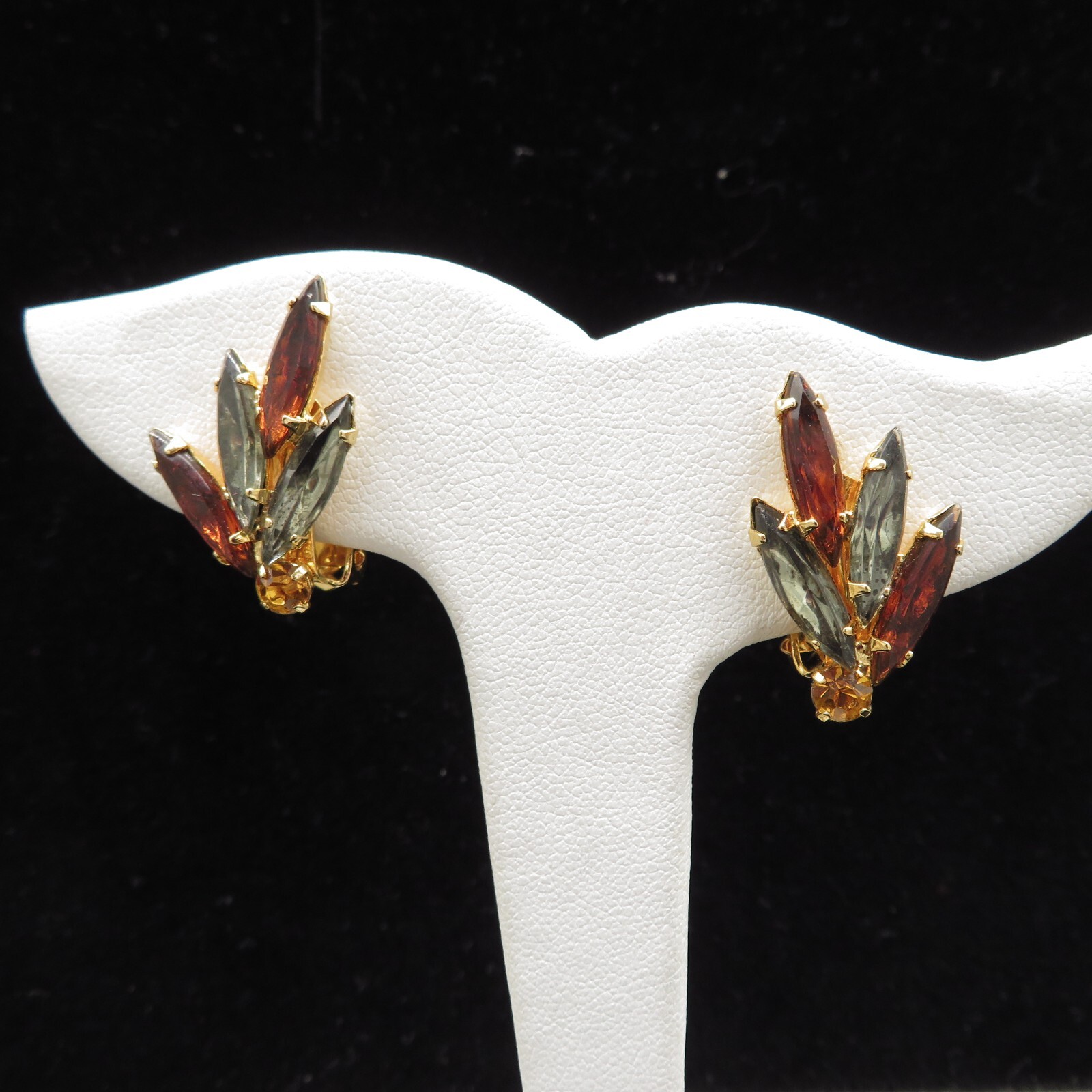 1950s fall colors Navette Rhinestone Brooch & Clip on Earrings Set Gold tone VTG