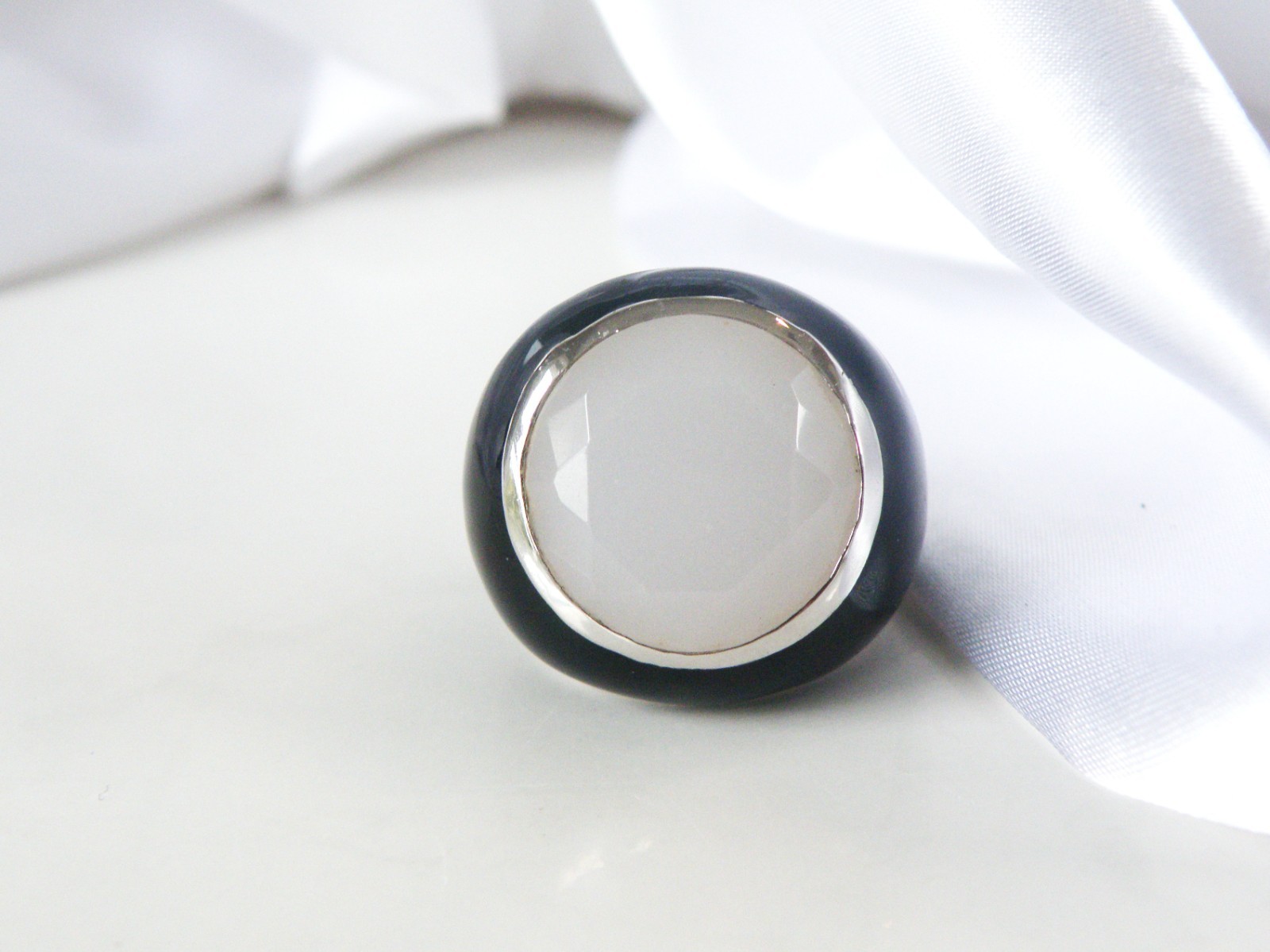 Vintage Sterling Silver 925 Quartz Black Enamel Bubble Statement Ring Size 8
