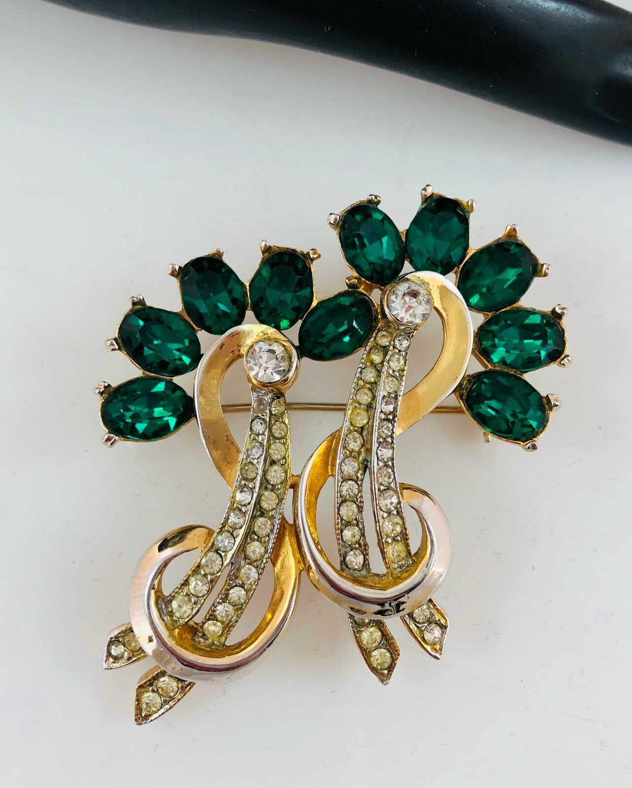 Vintage Estate Fresh Dark Green Glass & Rhinestones Floral Bow Pin Brooch