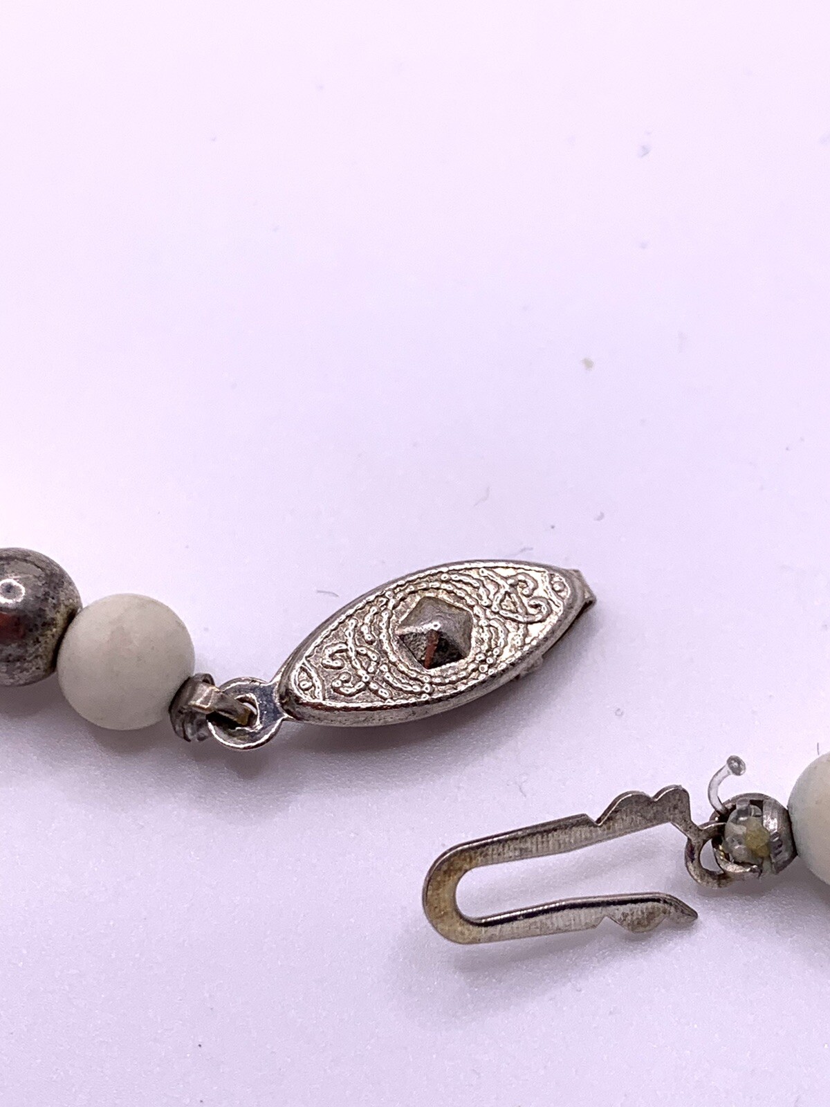 Vintage Necklace White Glass & Silver Tone Balls Graduating Size Beads Statement