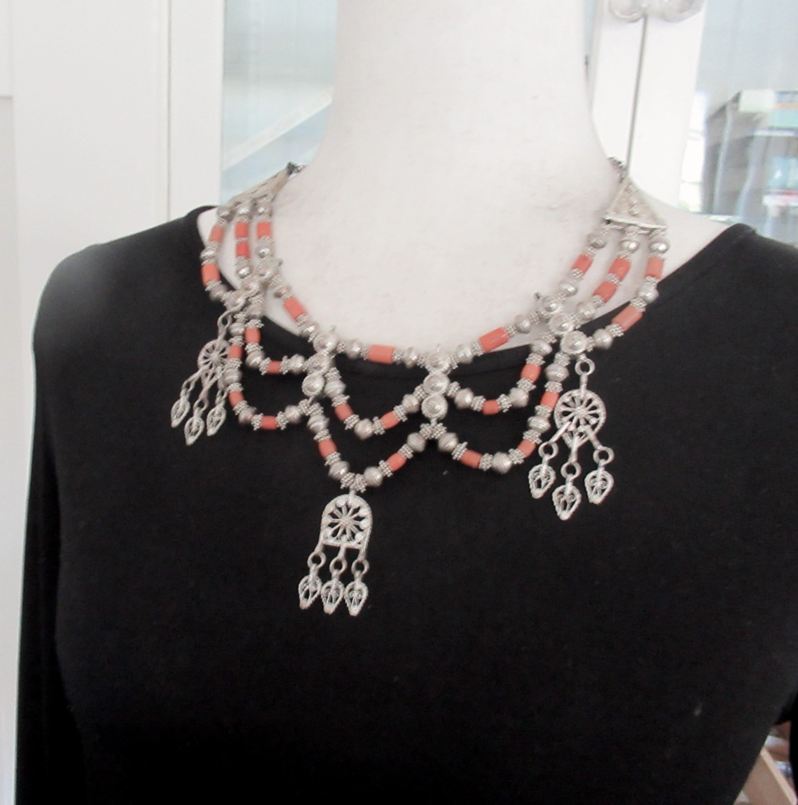 HUGE STATEMENT STERLING FESTOON NECKLACE w CORAL, 19 INCHES, 88 GRAMS, YEMENITE?