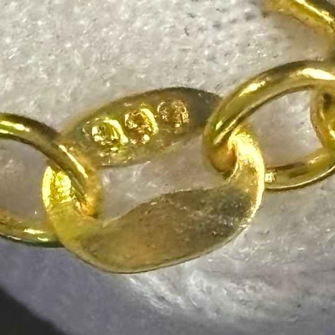 VTG Flower Gold-plated? (NOT SURE) Gold Tone Pendant Necklace marked ‘999’