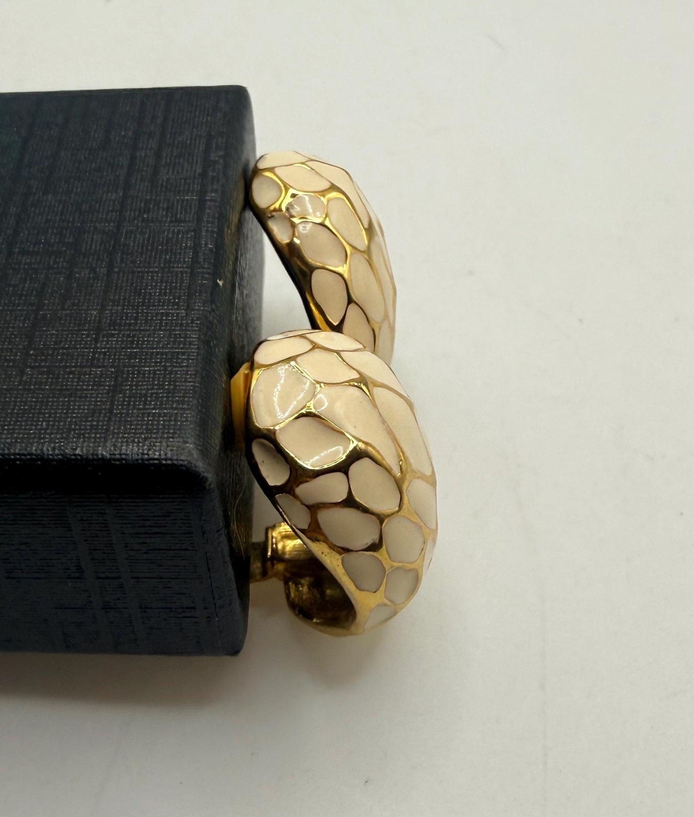 Vintage off white enamel and gold tone webbed design large clip on stud earrings