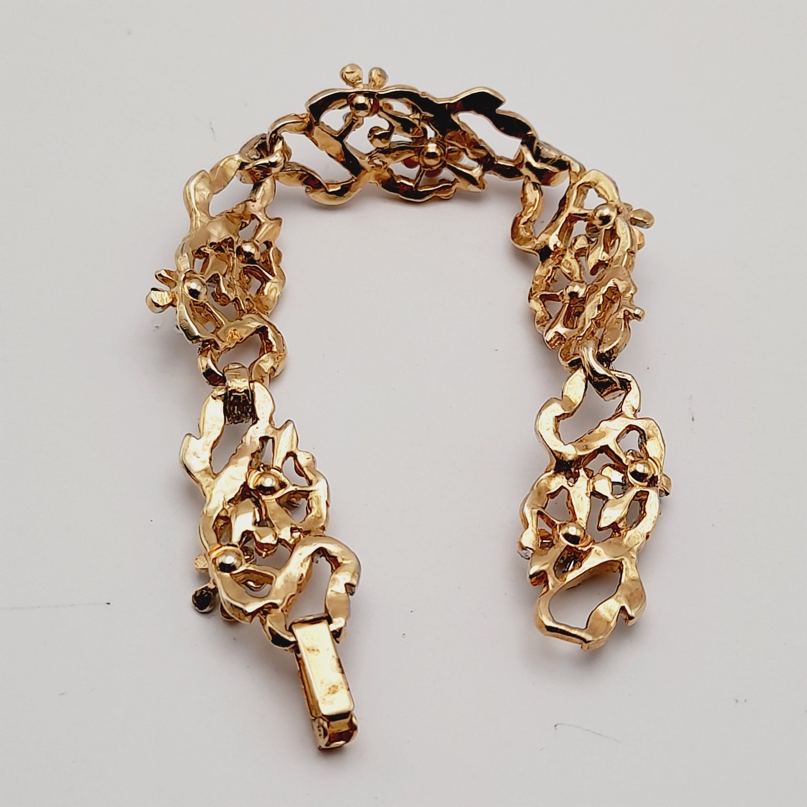 Vintage Gold Tone Rhinestone Floral 6 1/2 Inch Bracelet