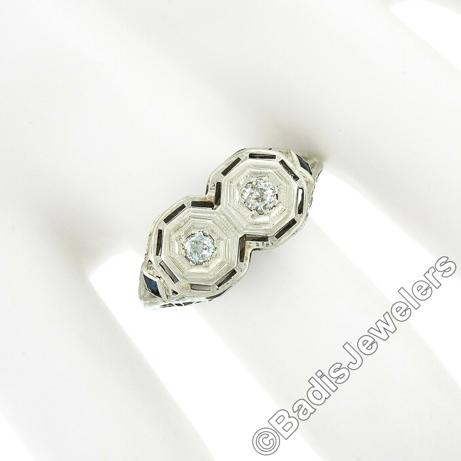 Antique Art Deco 18k Gold 0.20ctw Dual Diamond w/ Sapphire Etched Filigree Ring