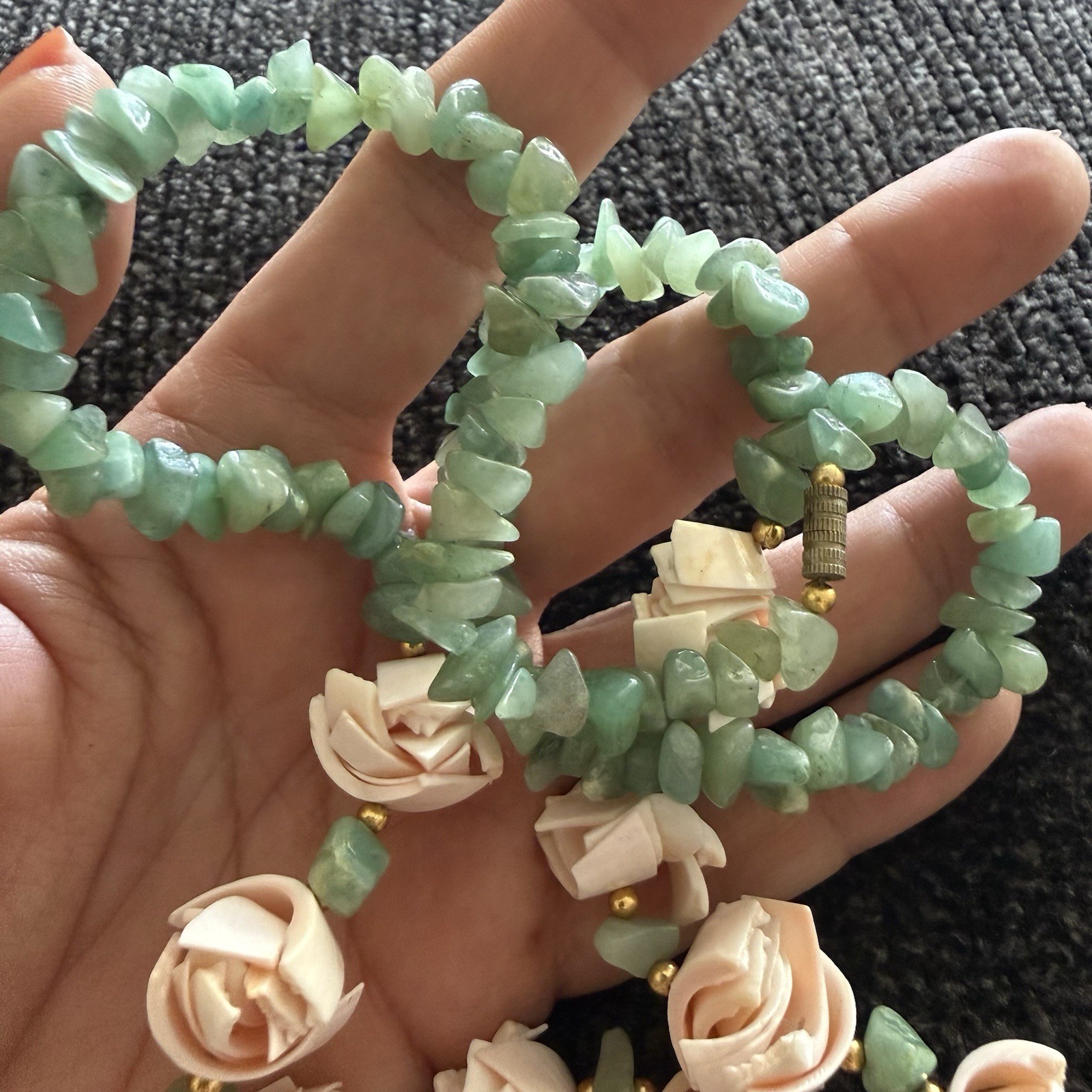 VTG Women’s Aventuri & Hand-Carved Pink Shell Flowers Statement Beaded Necklaces