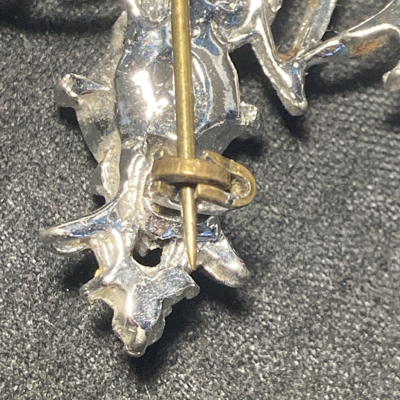 Brooch Pin Silver Tone Baby Blue Rhinestone Leafy Floral Flower Bouquet 2.25″ pr