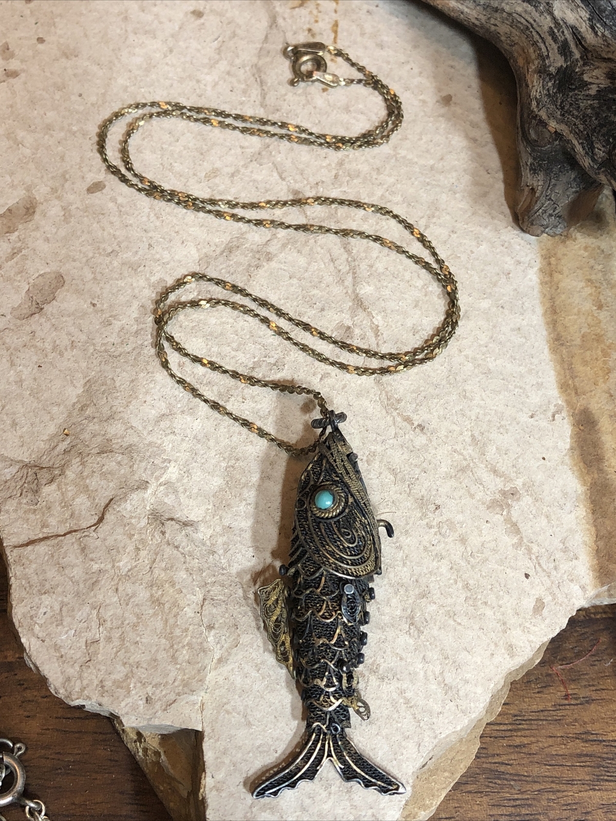 925 Sterlind Cannetille Turquoise Eyed Articulated Fish Locket Pendant Necklace
