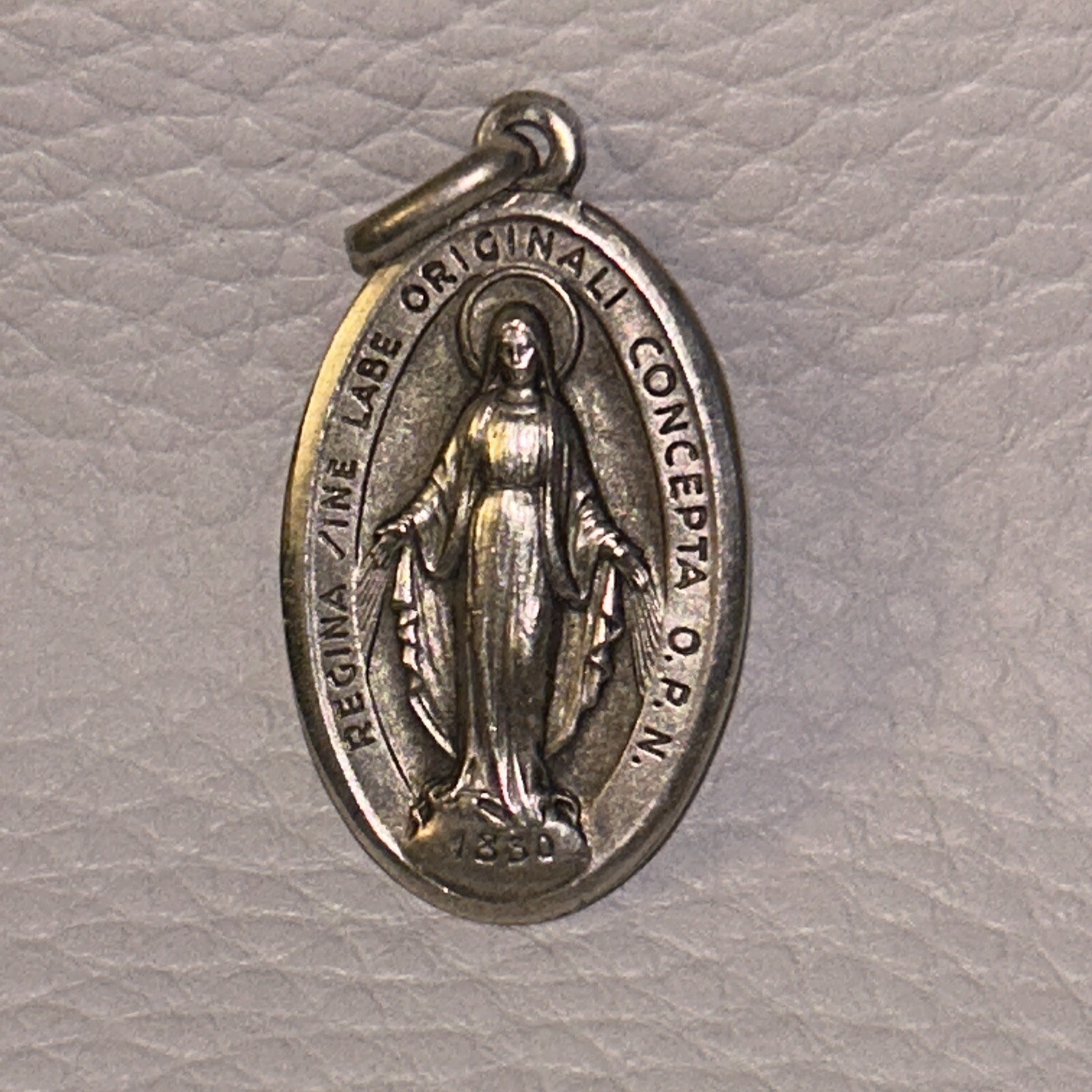 900 European Silver True Vtg Italy St. Regina Religious Oval Pendant TESTED 1”