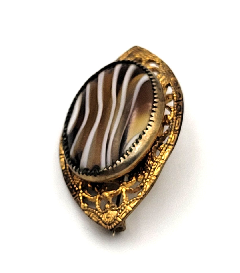 Antique Banded Agate Gold Tone Filigree Brooch C Clasp