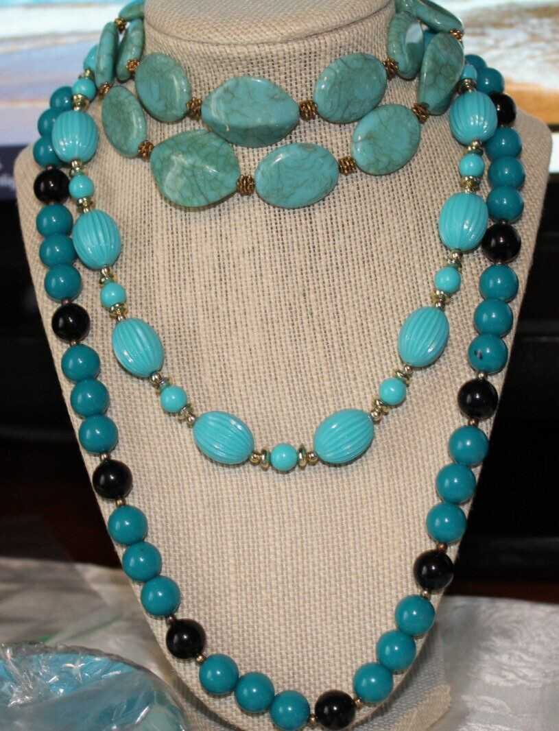 VTG LOT OF 3 TURQUOISE COLOR NECKLACES AND 2 CLIP EARRINGS + 1 WOOD BANGLE