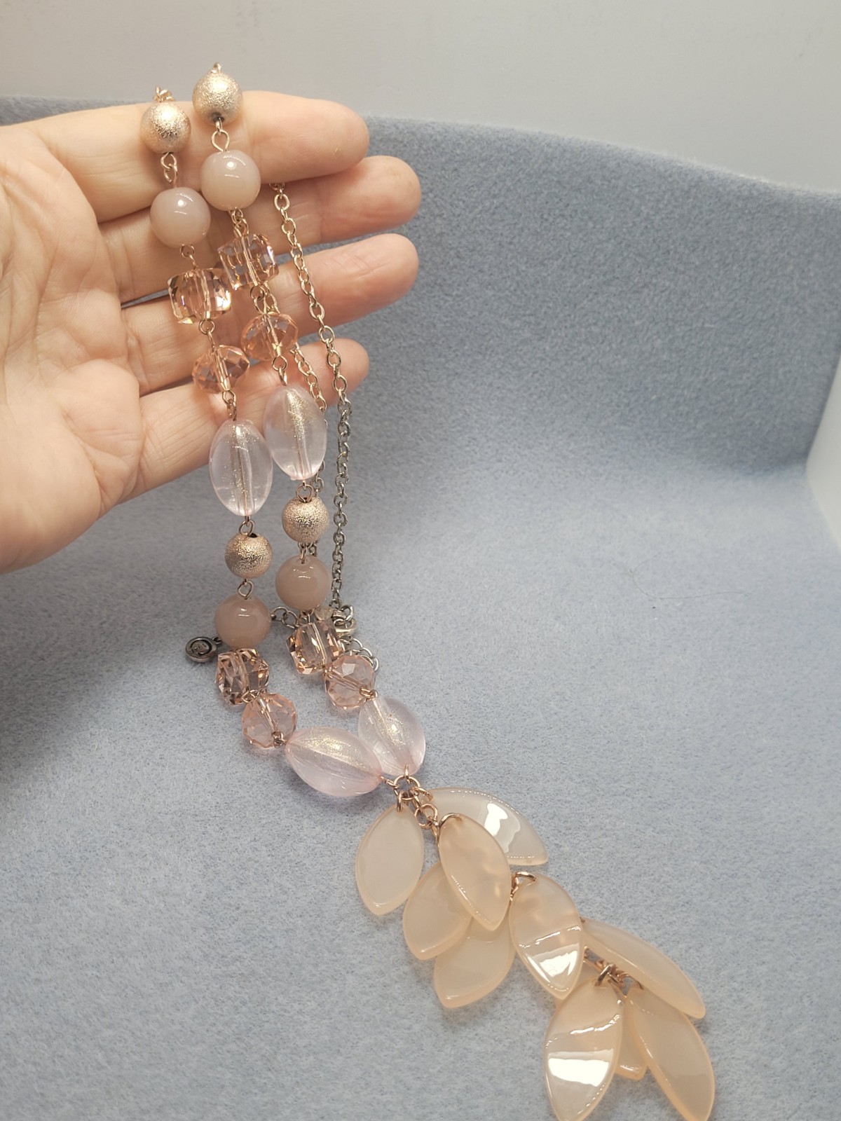 Vintage To Now Light Rose Glass And Plastic Beads Necklace Leafs Pedant 24in