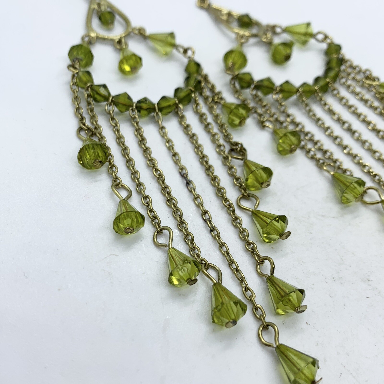 VTG OLIVE GREEN CRYSTAL ACRYLIC 5” DROP GOLD CHAIN NOUVEAU DANGLE EARRINGS HOOK