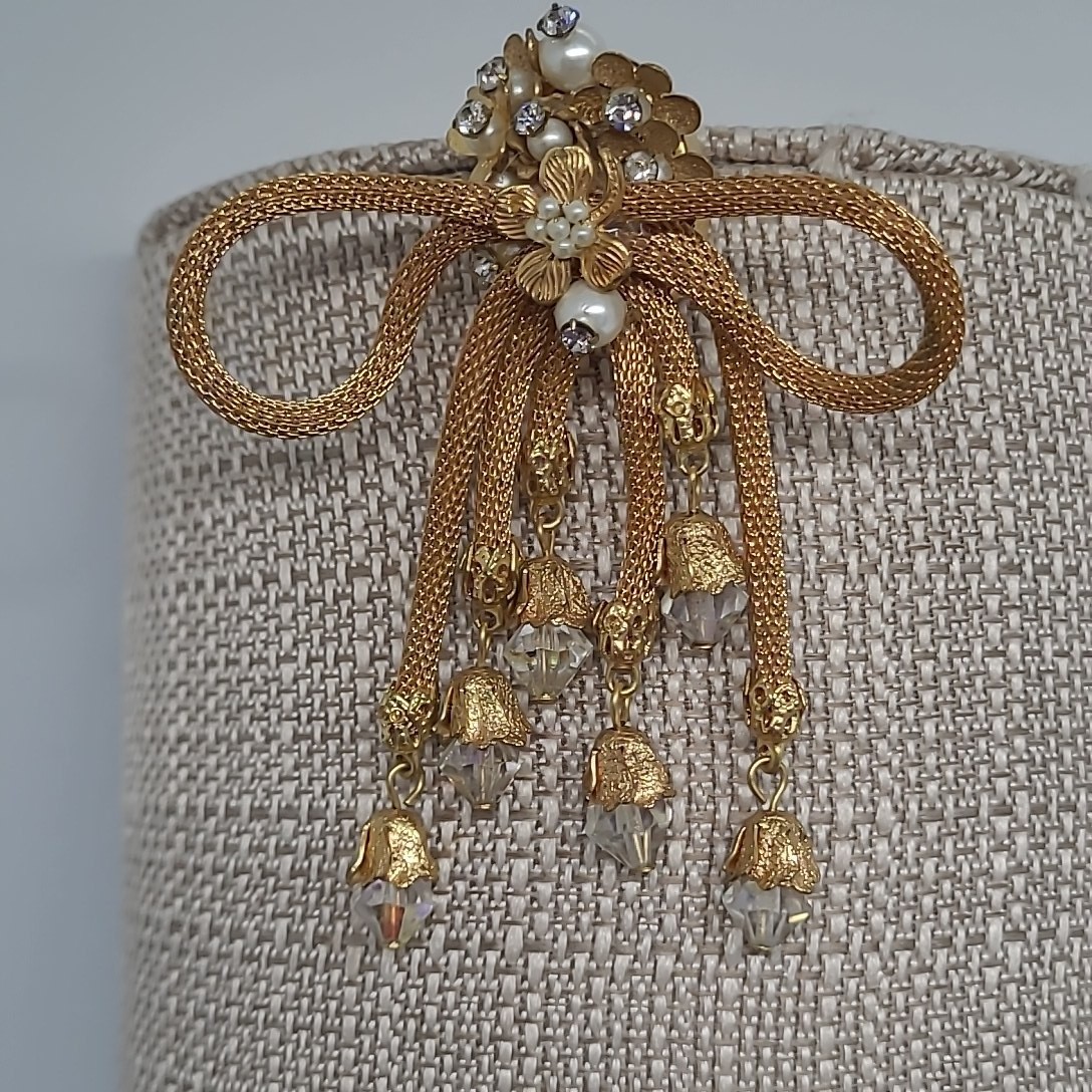 Vintage Mesh Brooch Gold Tone Pearl Rhinestone Tassel Crystal Dangle