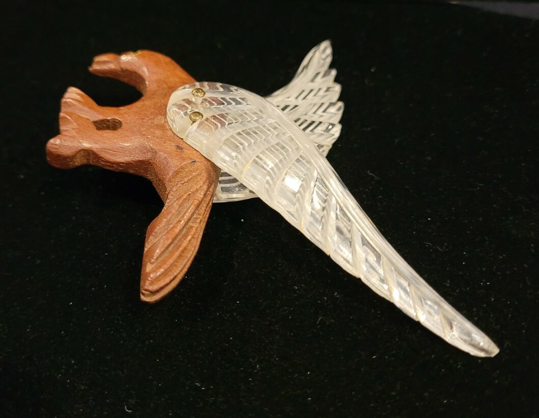 Vintage Unsigned 1940’s Carved Clear Lucite and Wood Eagle Bird Brooch Pin