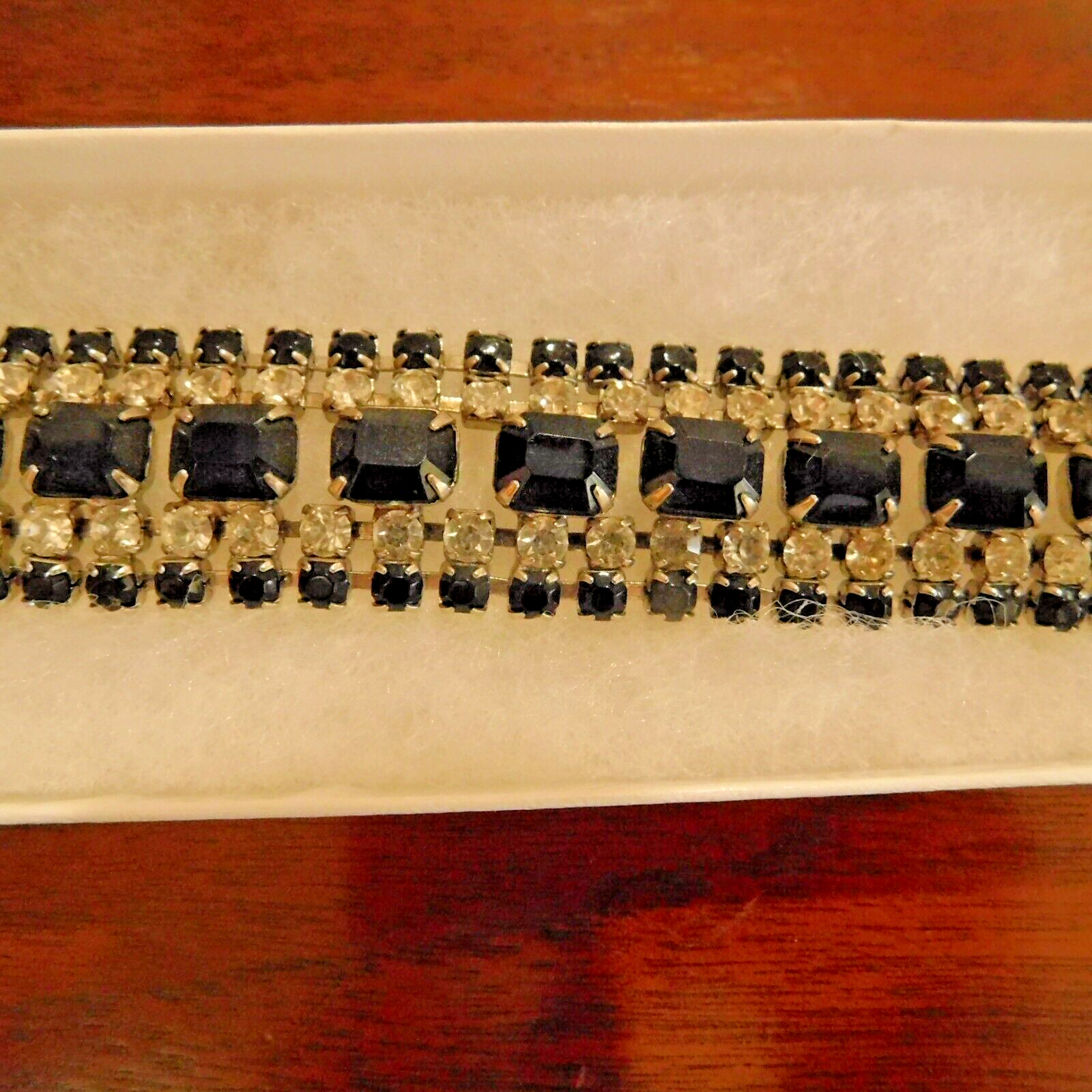 VINTAGE ART DECO JET BLACK and CLEAR RHINESTONE BRACELET CUFF 7 1/2″