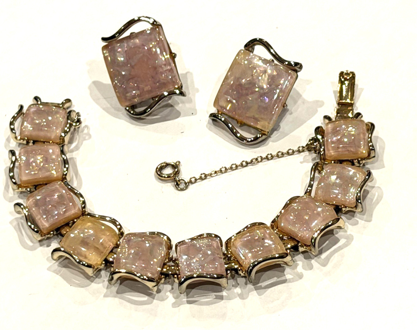 CORO PINK LUCITE THERMOSET 1950S MCM PANEL LINK 7″ BRACELET CLIP EARRINGS SET VG