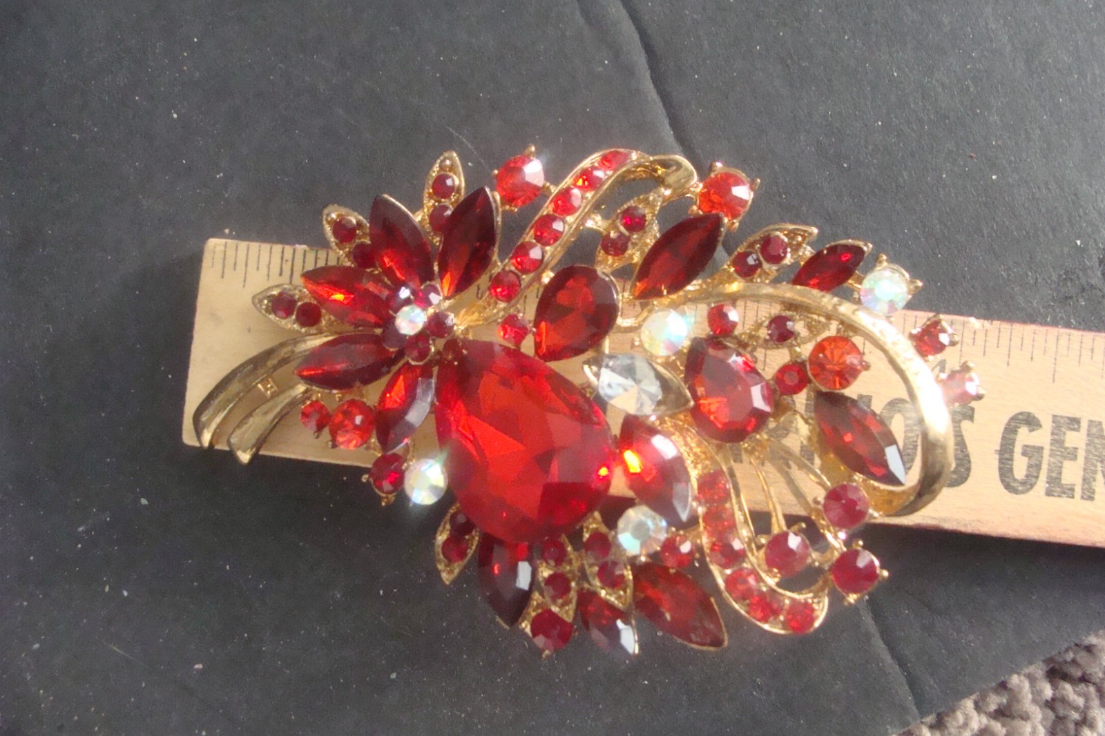 Vintage for (1) Prong set Crystal Cluster Leaf Brooch with Rhinestones