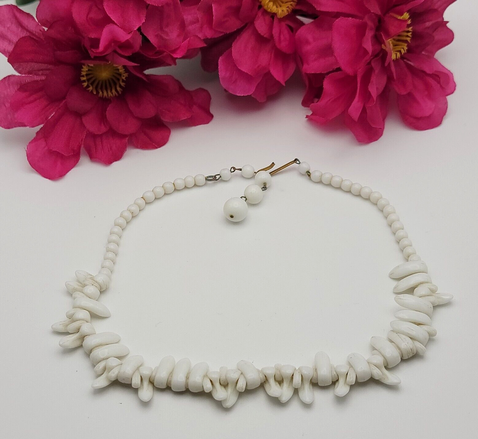 Vintage White Milk Glass Spike Beaded Tribal Choker Necklace 16.5 In Hook Clasp