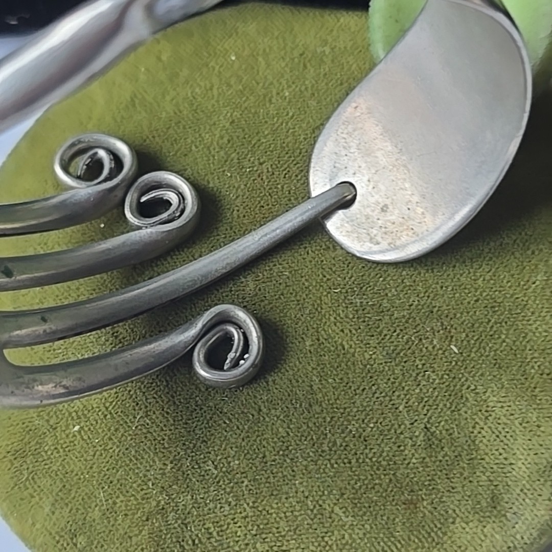 Vintage Hand Crafted Fork Silver Alloy Hinged Bracelet 7″ Wrist