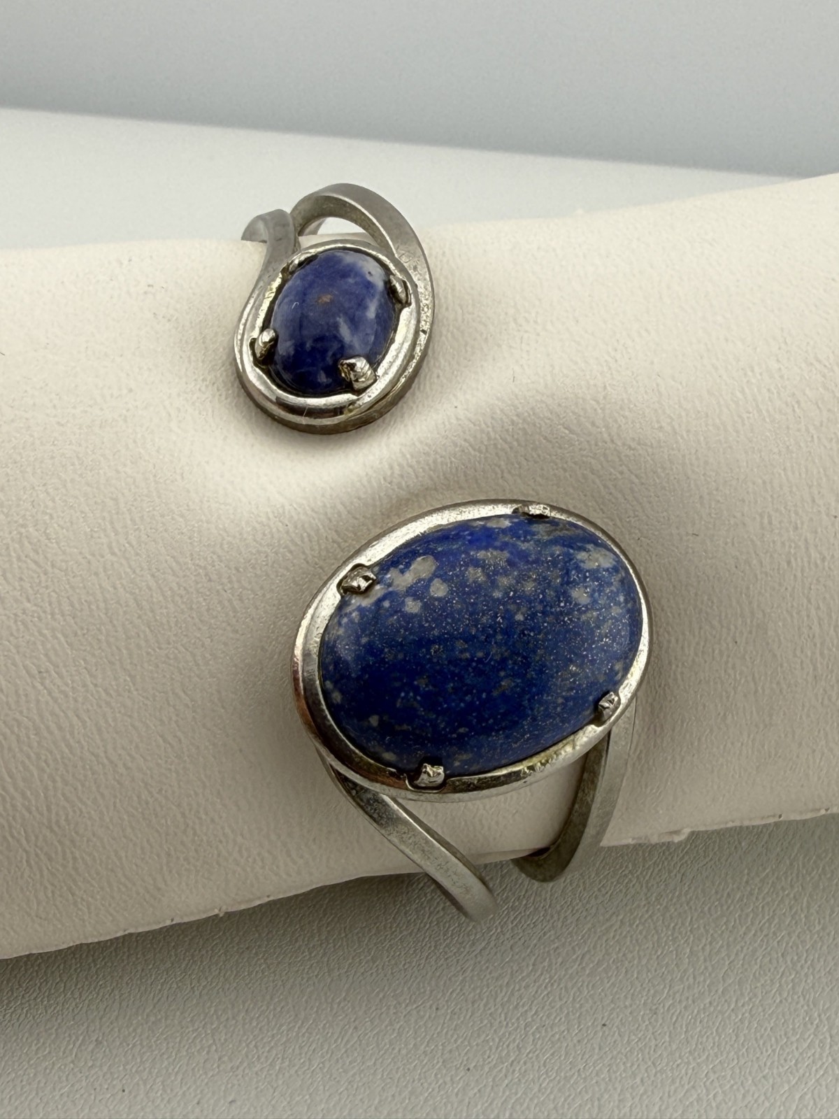 Vintage Cuff Bracelet Oval Blue Stone Cabochons Hinged Boho Classic