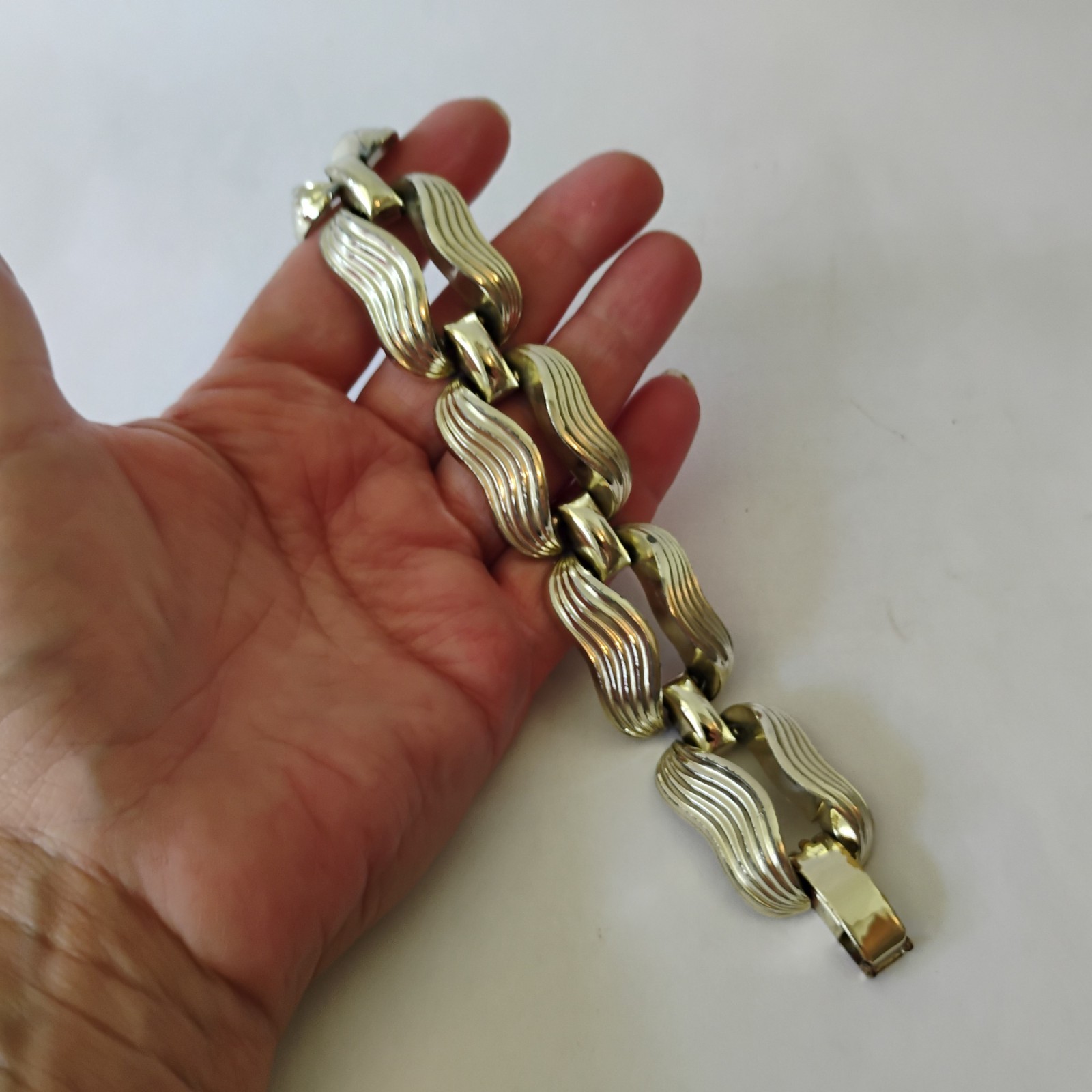 Vintage Chunky Puffy Gold Tone Link Bracelet Mid Century Holloware Heavy 76grams