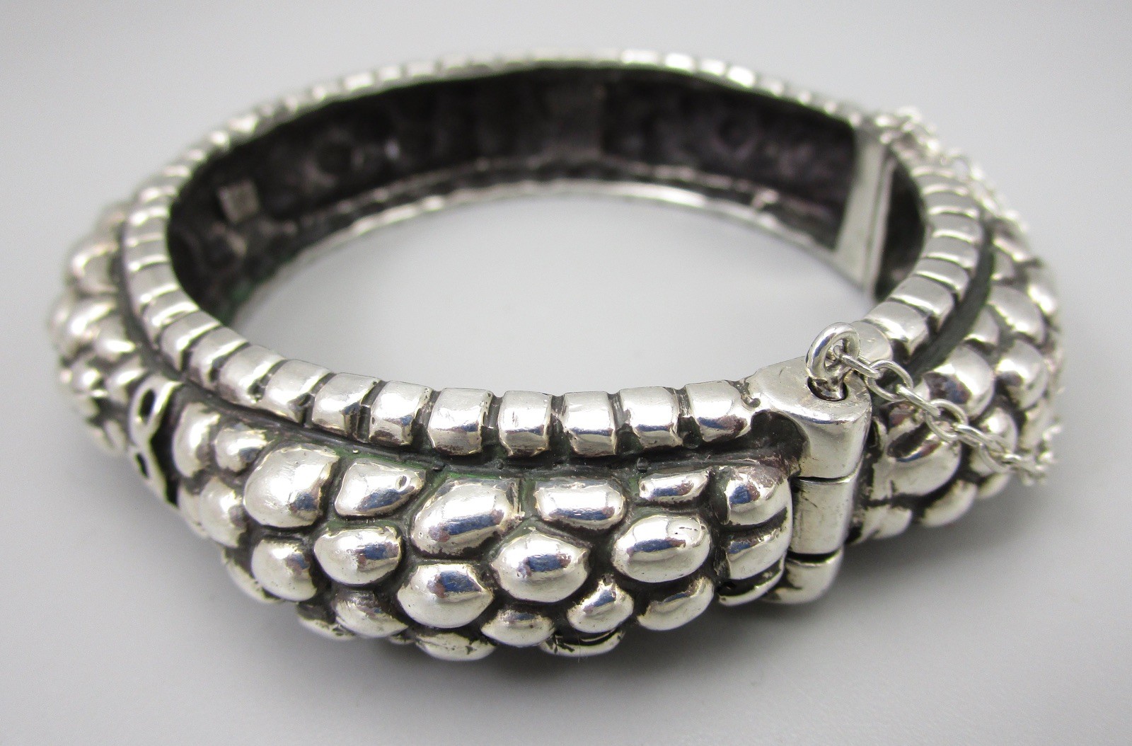 UNUSUAL DIAN MALOUF STERLING SILVER HINGED BANGLE BRACELET 67 GRAMS