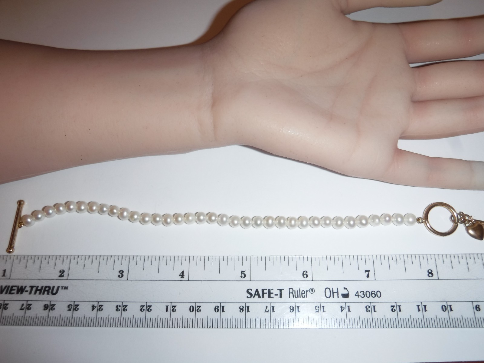 IWI 10 K Solid Gold 3 m/m Cultured Pearl Toggle Bracelet Key & Heart Charm 7.5″