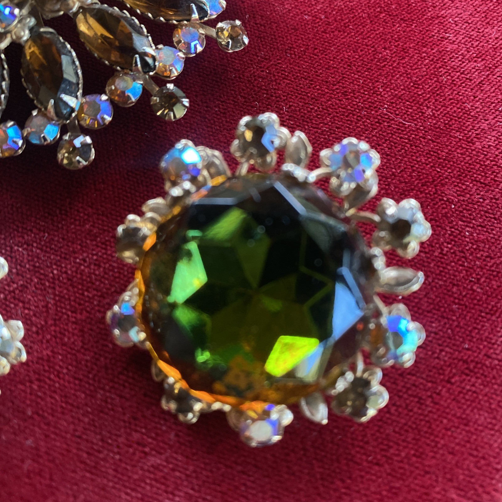 VINTAGE JULIANA DeLizza and Elster Brooch & Earrings Set-Rhinestone-STUNNING