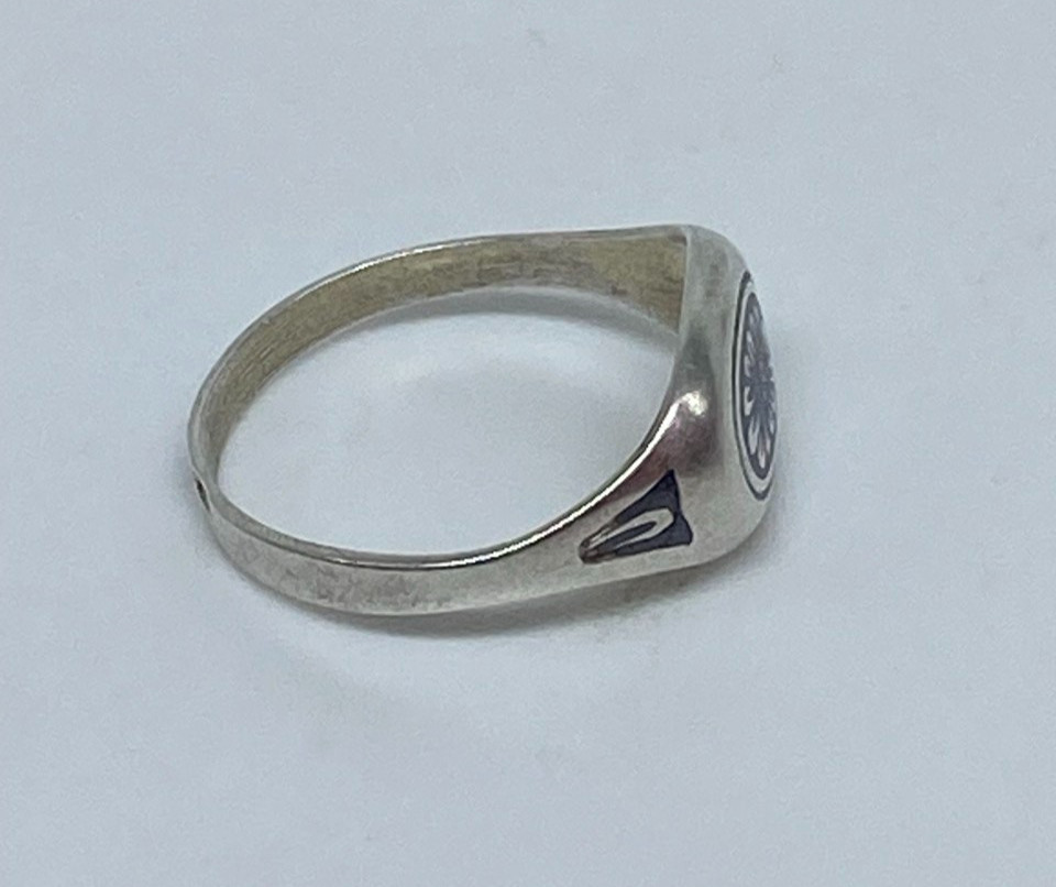 Rare vintage “Kubachi ” ring made of USSR silver. 875: Size 6 . Weight 1.39 g