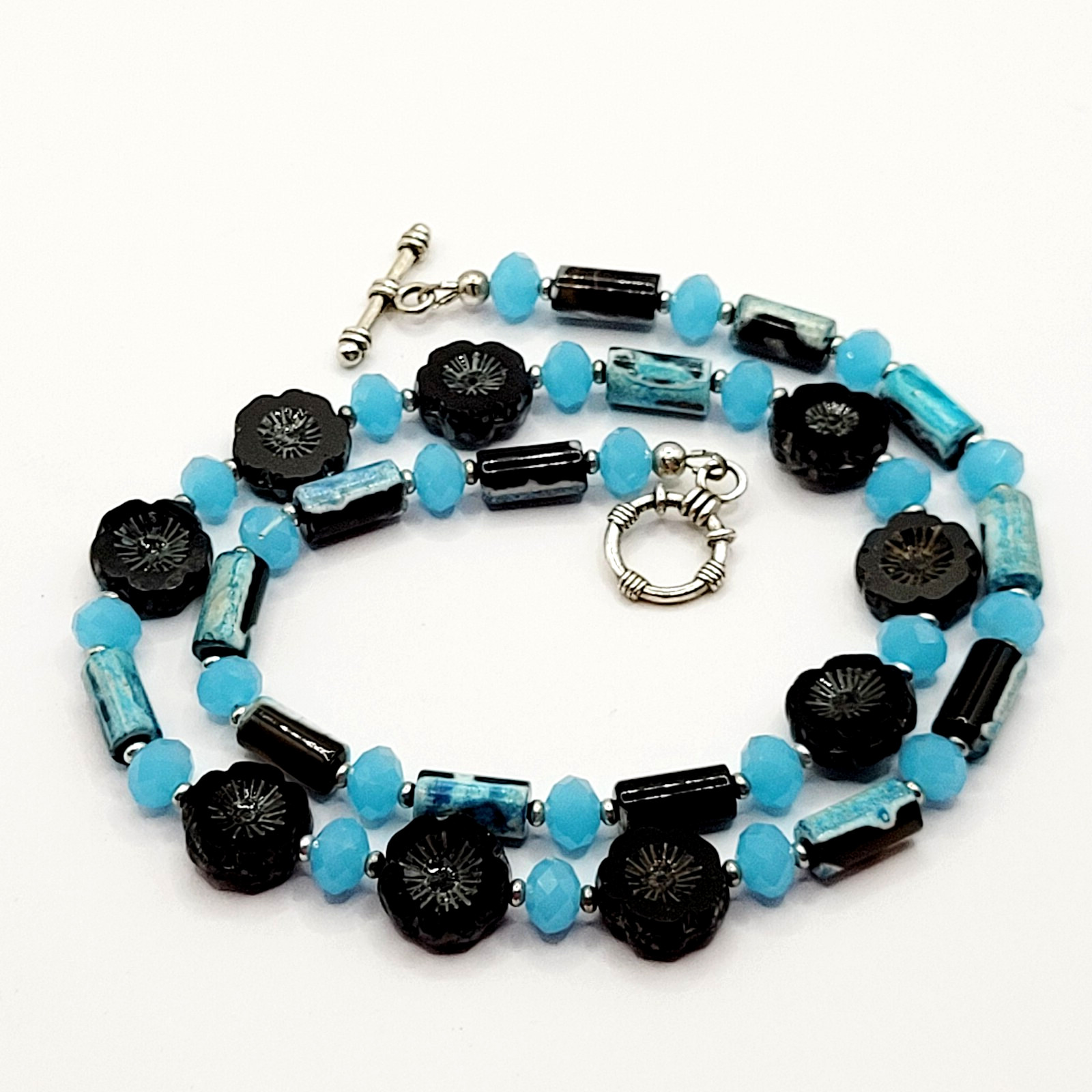Black Glass Rosette with Chalcedony and Colorful Agate Silver Tone Vtg Necklace