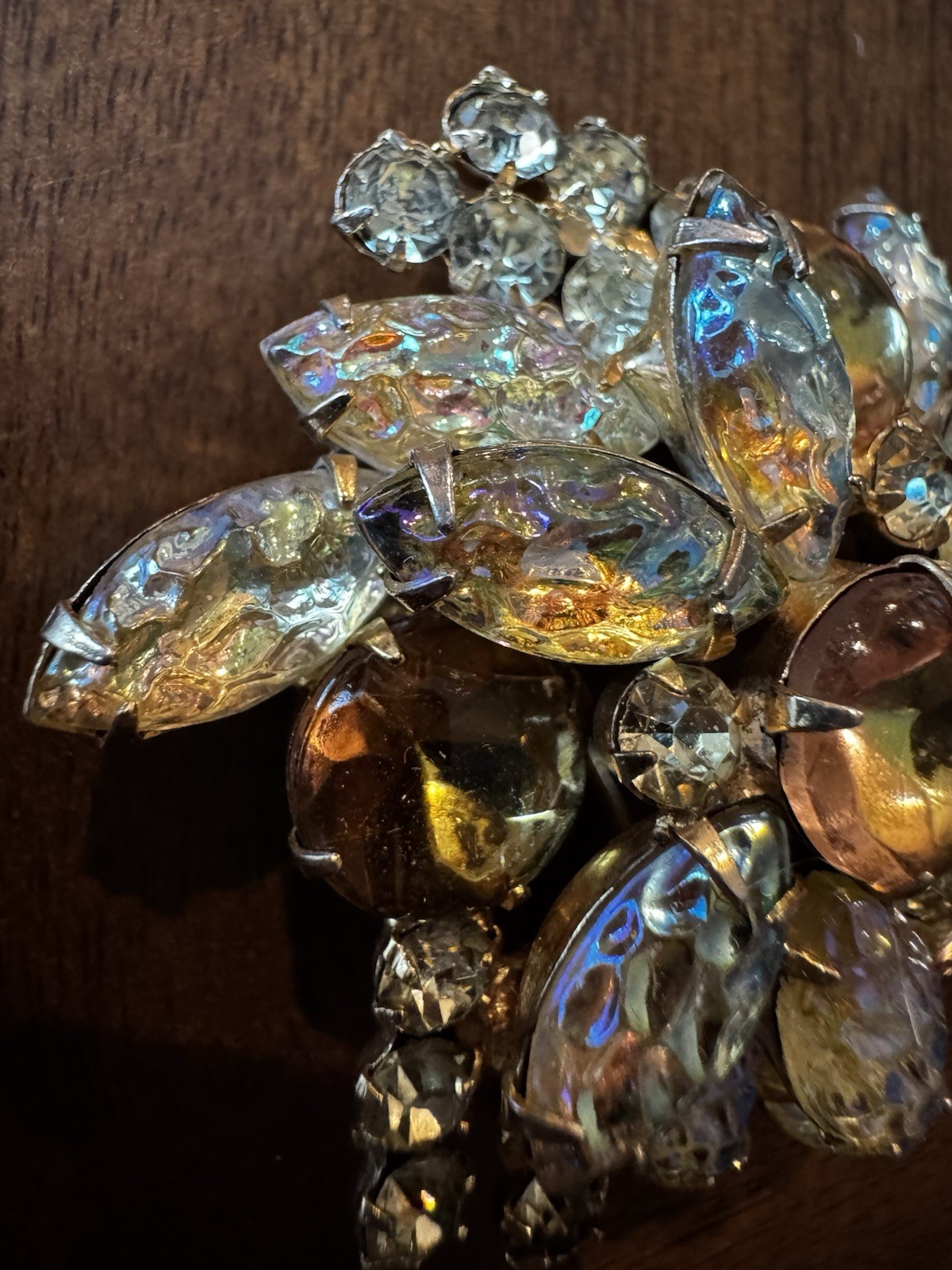 JULIANA D&E Gold Tone Cluster Prong Set Marquise Molded Stones Vintage Brooch