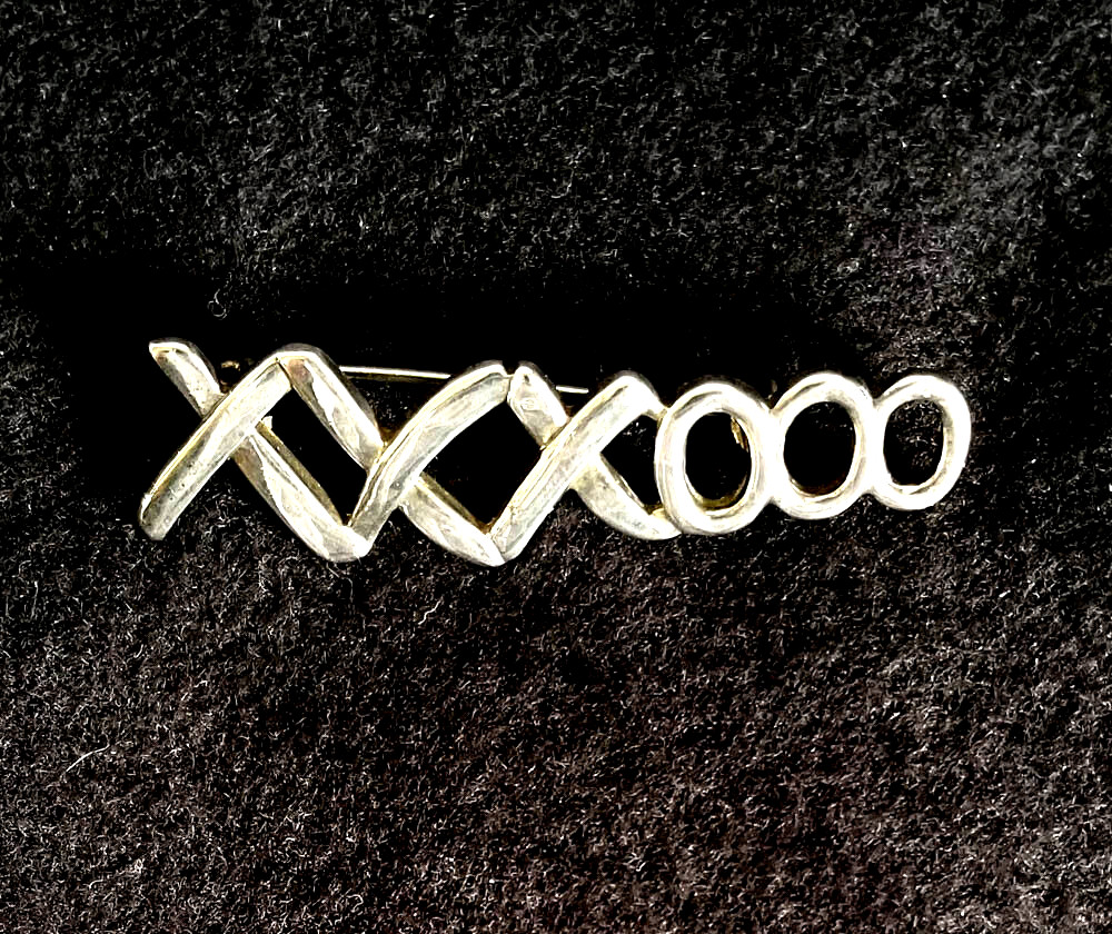 Silver Plated Pin Brooch 2 1/4″ Modern OOOXXX Pattern