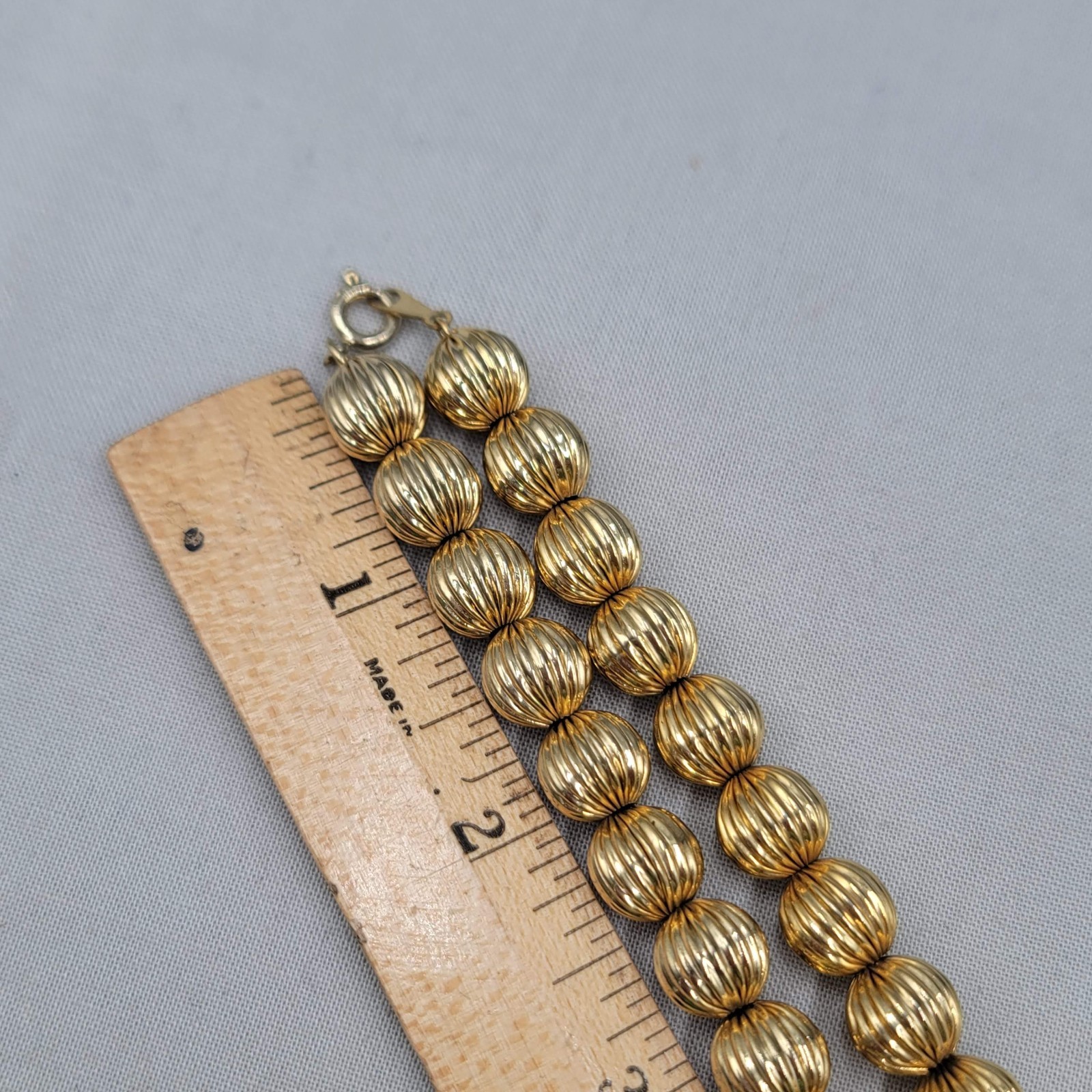 Vintage Ribbed Metal Bead Necklace 10 mm Gold Plated 18″