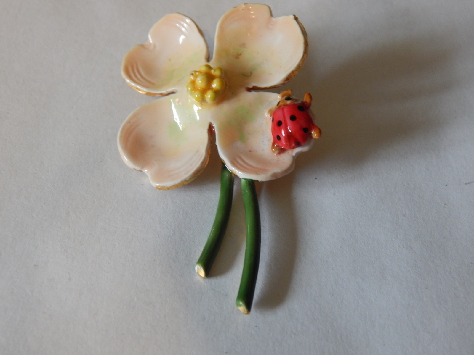 VTG 1960S ORIGINAL BY ROBERT LADY BUG CREAM COLOR FLOWER PIN BROOCH