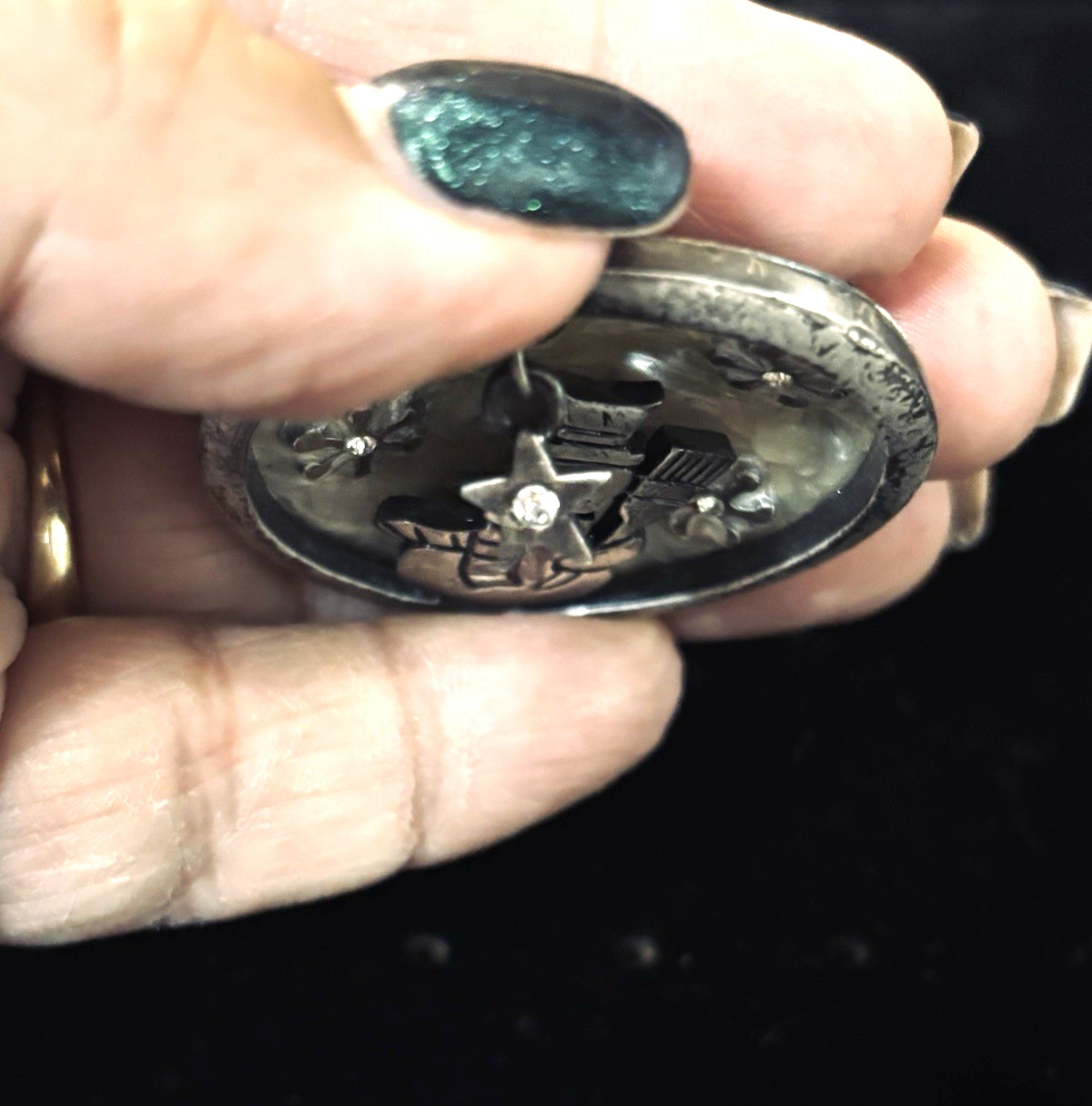 Christmas Snowman 3-D Enamel Brooch Dangling Star Silver Tone Metal Pewter 1.75″