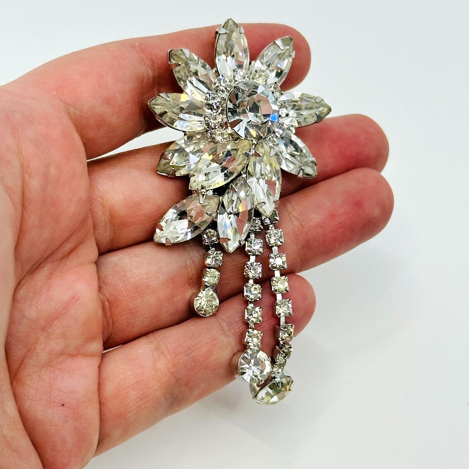VTG Brooch Rhinestone Flower Prong Set Pendant Stunning Unsigned Beauty 3.5″