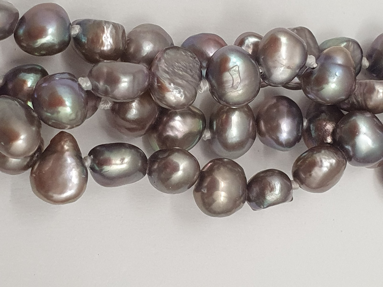 4 Strand Freshwater Pearl Necklace 17.5″ & Bracelet 7.5″ Gray Pink Iridescence