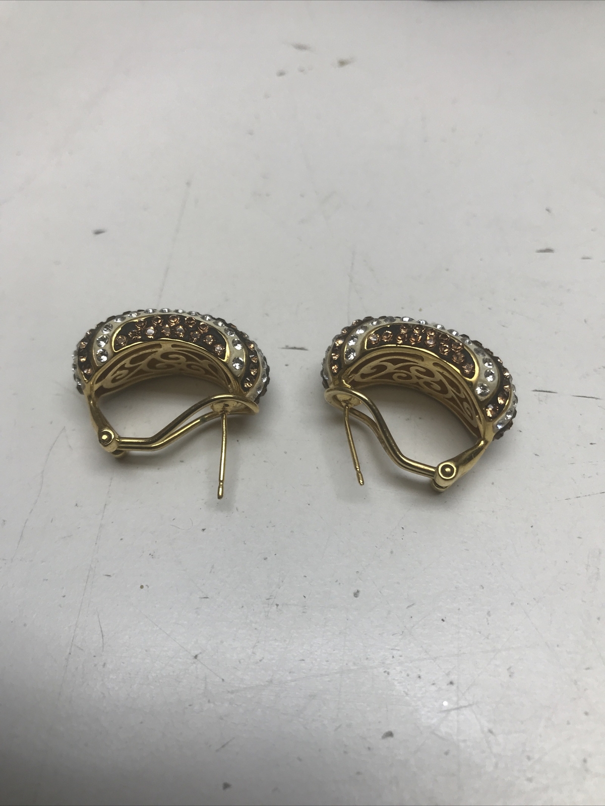 Vintage Unbranded White Brown Earrings KG Stunning Beautiful