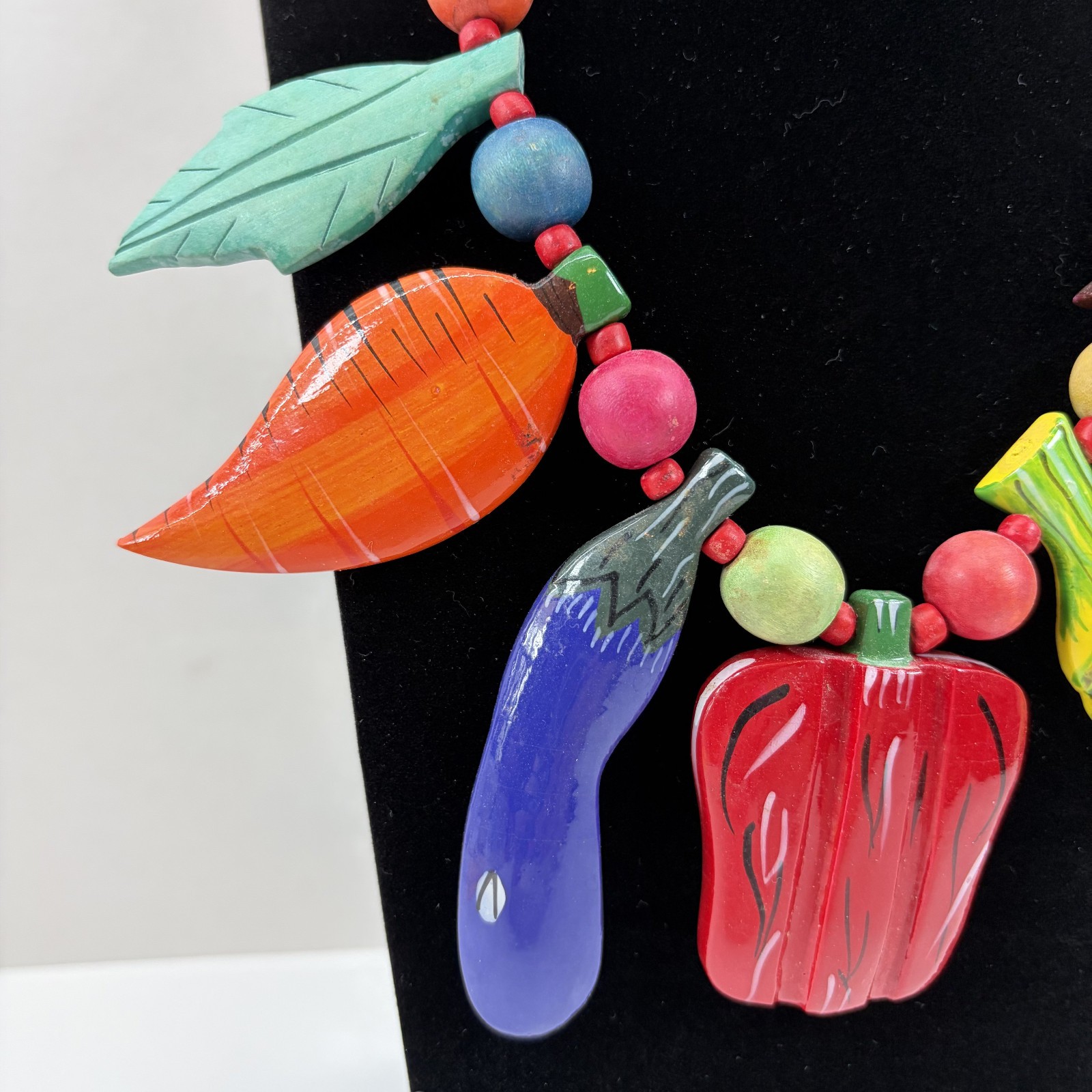VTG 1980s Wood Vegetable Necklace Garden Farm Boho Folk Art Whimsy Cottagecore